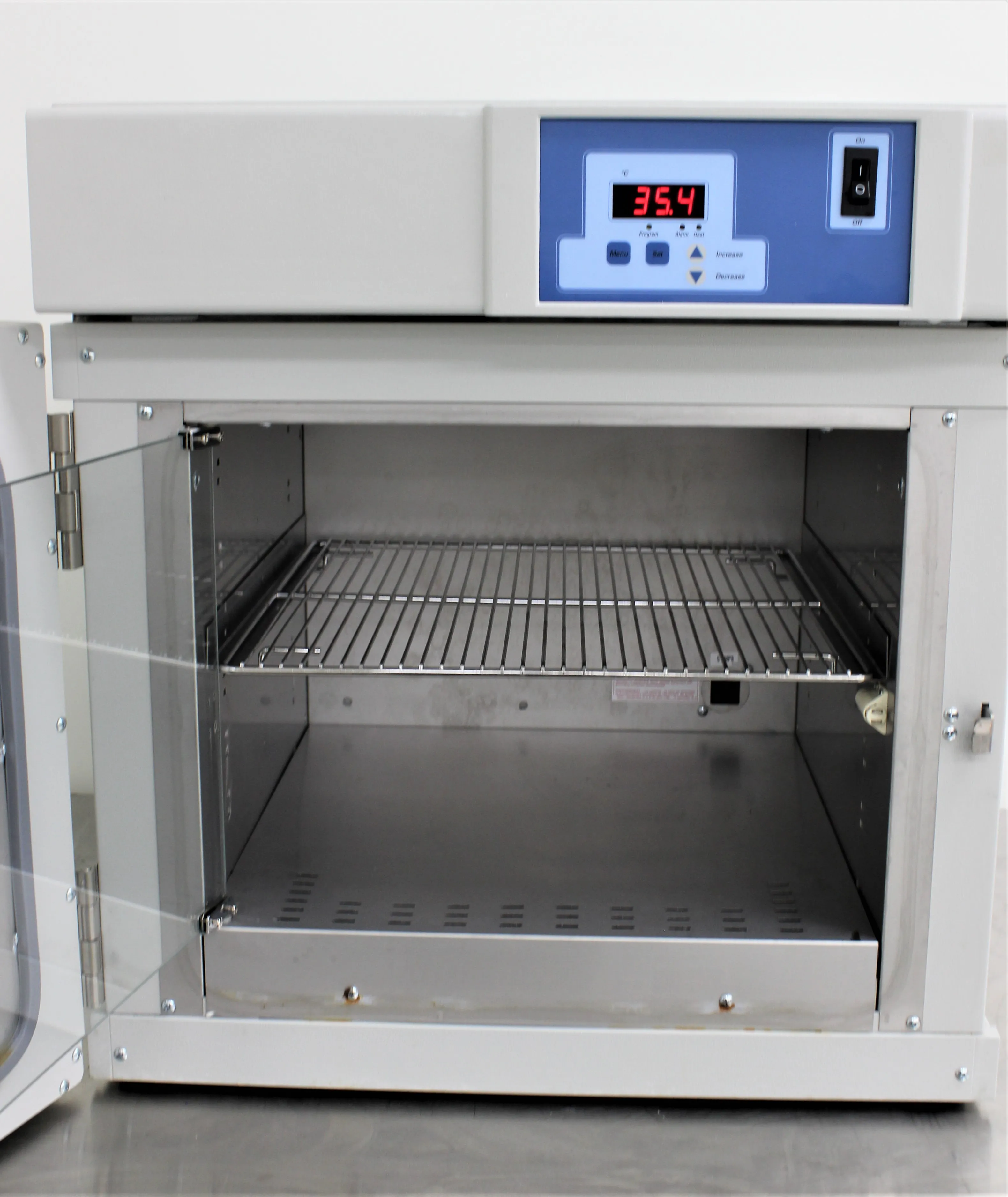 Thermo Scientific I600D Incubator