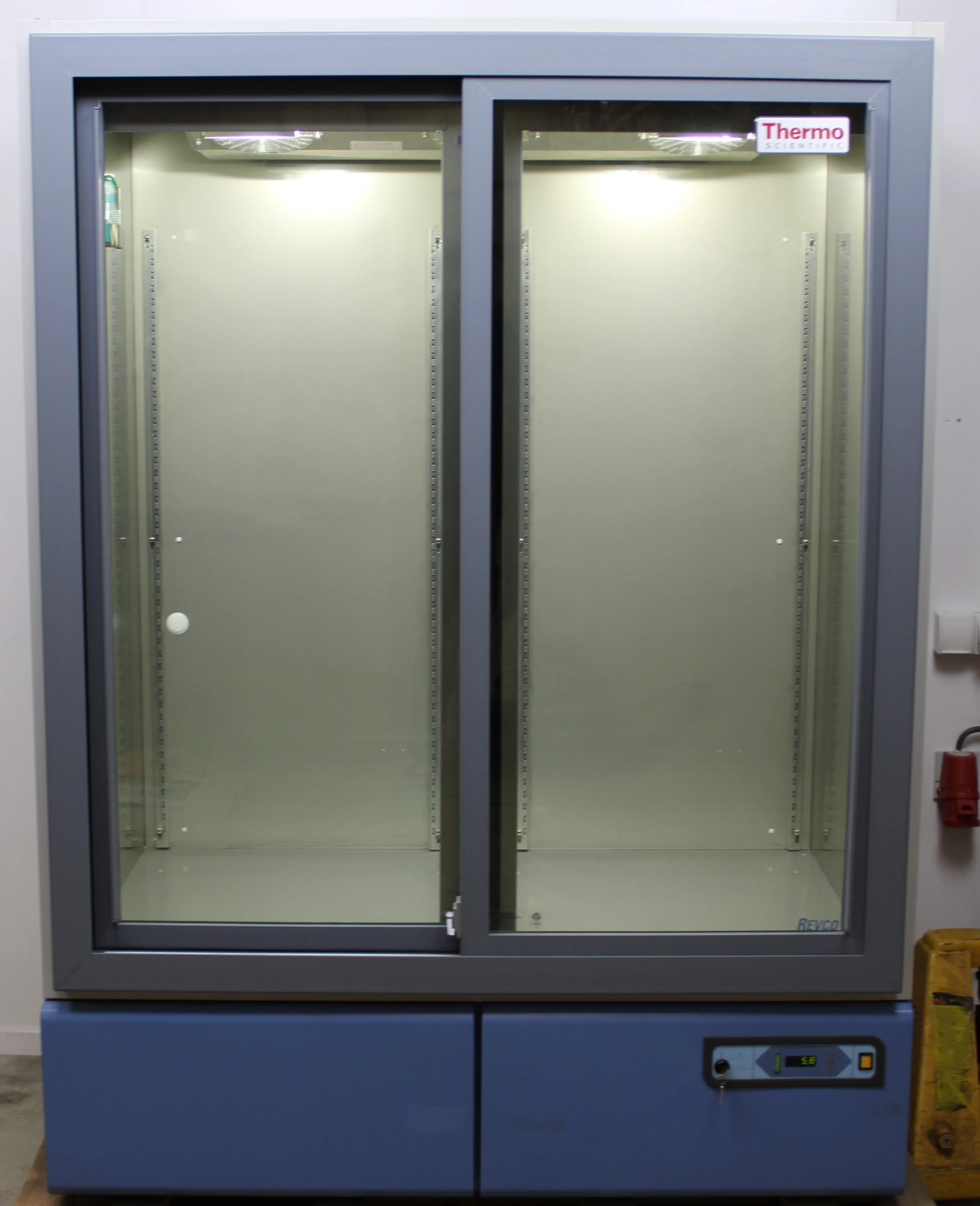 Thermo Fisher Scientific Refrigerator +4C REL4504V