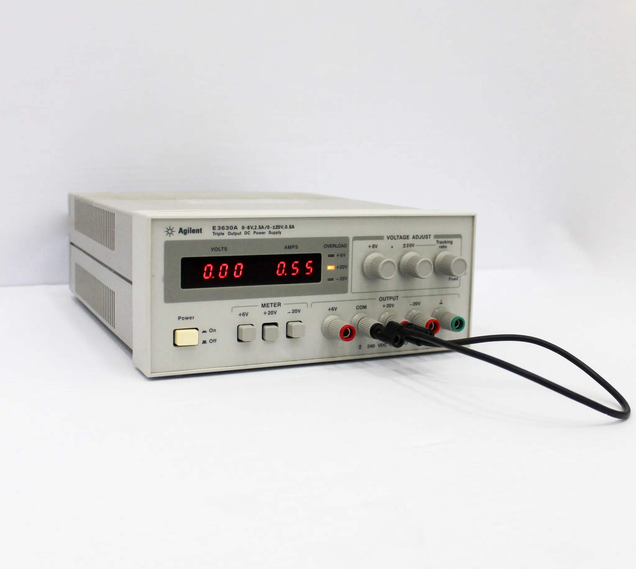 Agilent E3630A Triple Output DC Power Supply 35W, 0-20V / 0-0.5A 0-6V / 0-2.5A