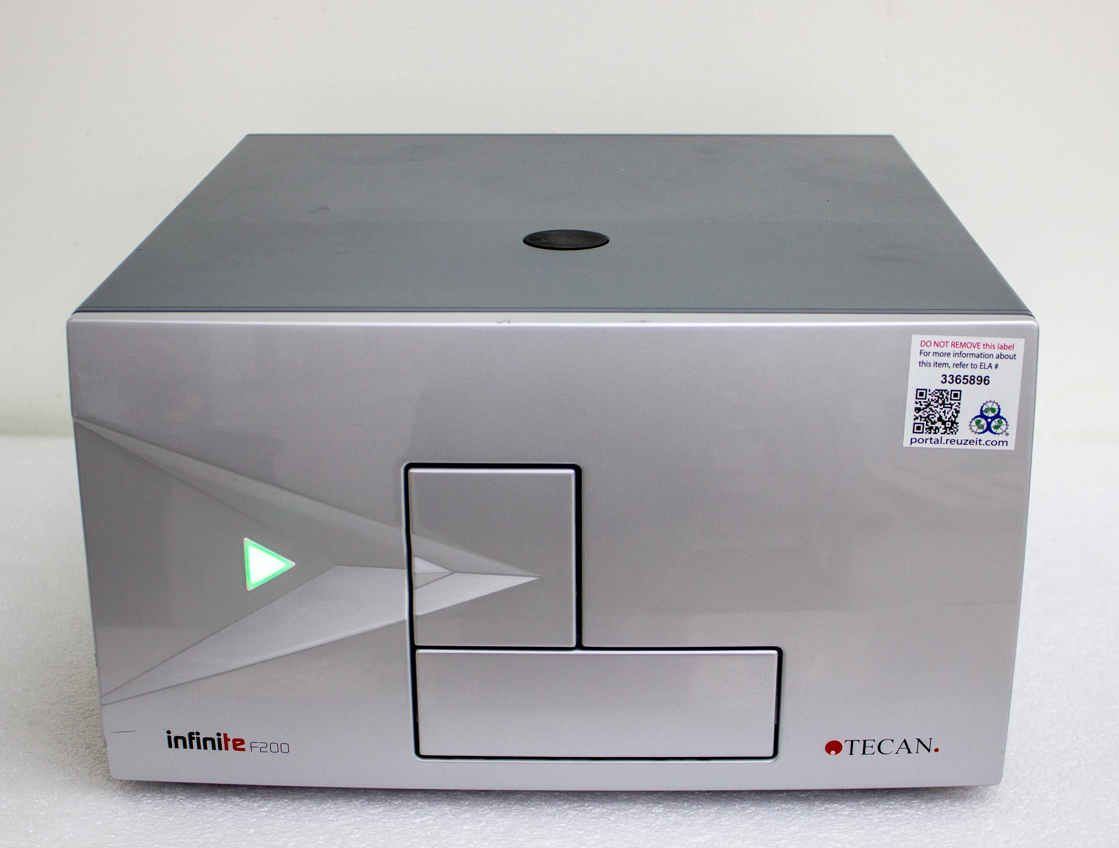 Tecan Infinite F200 Microplate Reader 30016056