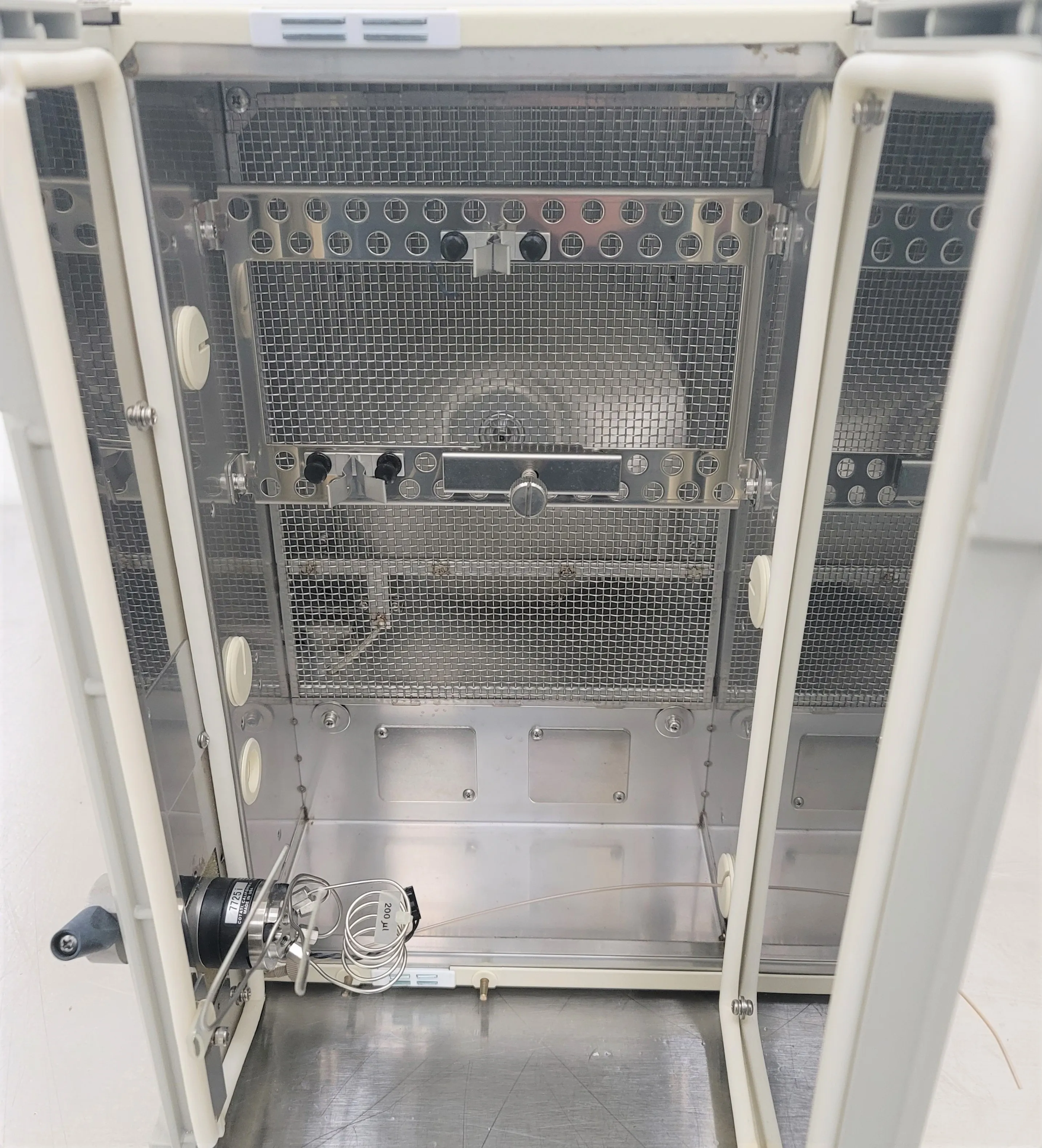 Shimadzu CTO-10A Column Oven with Forced Air Circulation