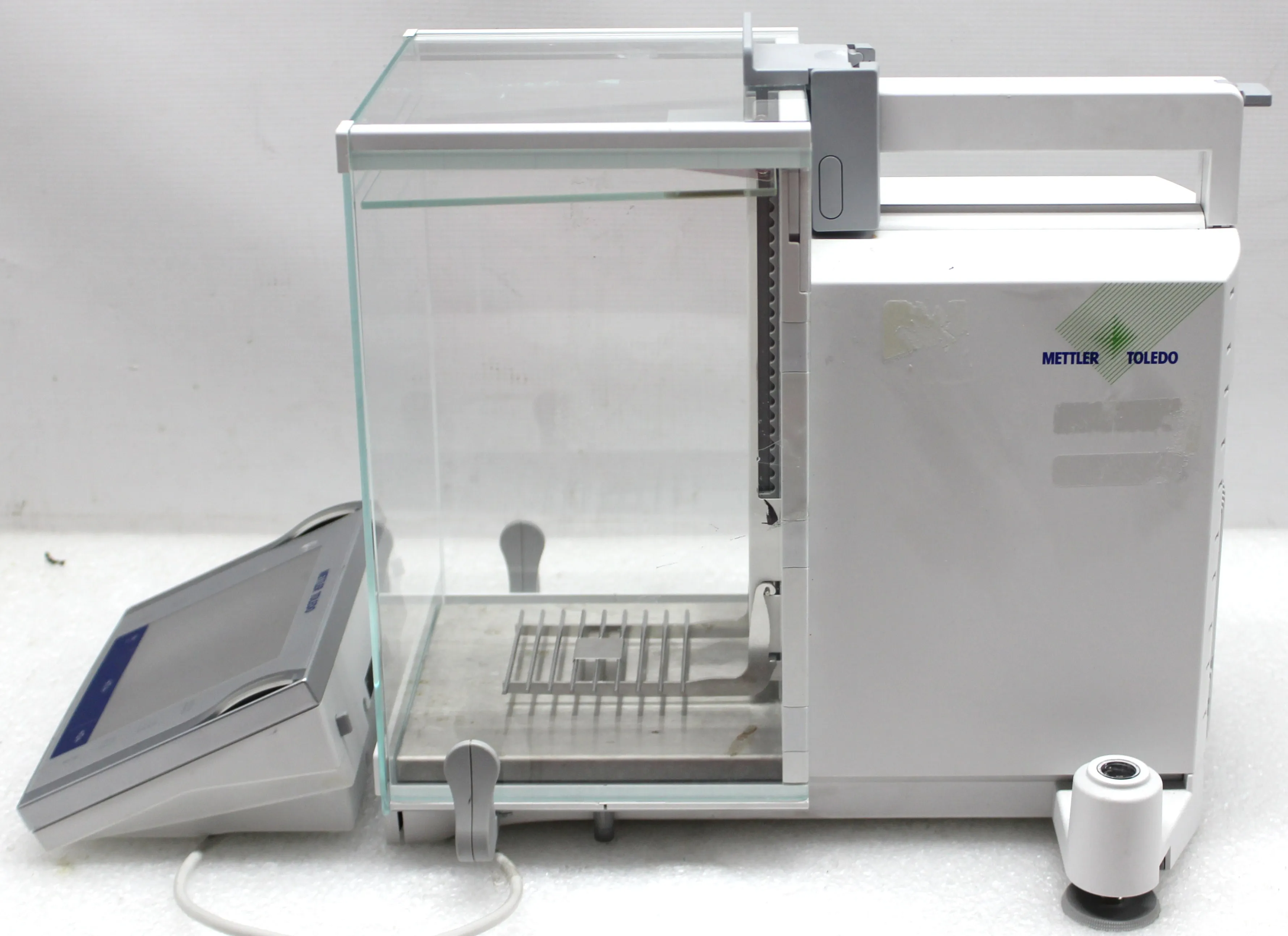 Mettler-Toledo XP105 Delta Range Analytical Balance