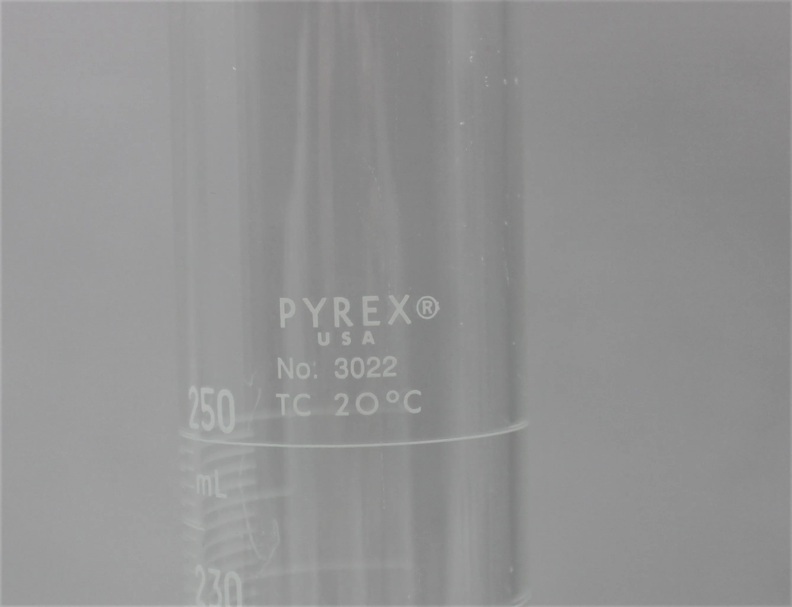 Pyrex 3022 Cylinder - 250mL Glassware Laboratory Equipment