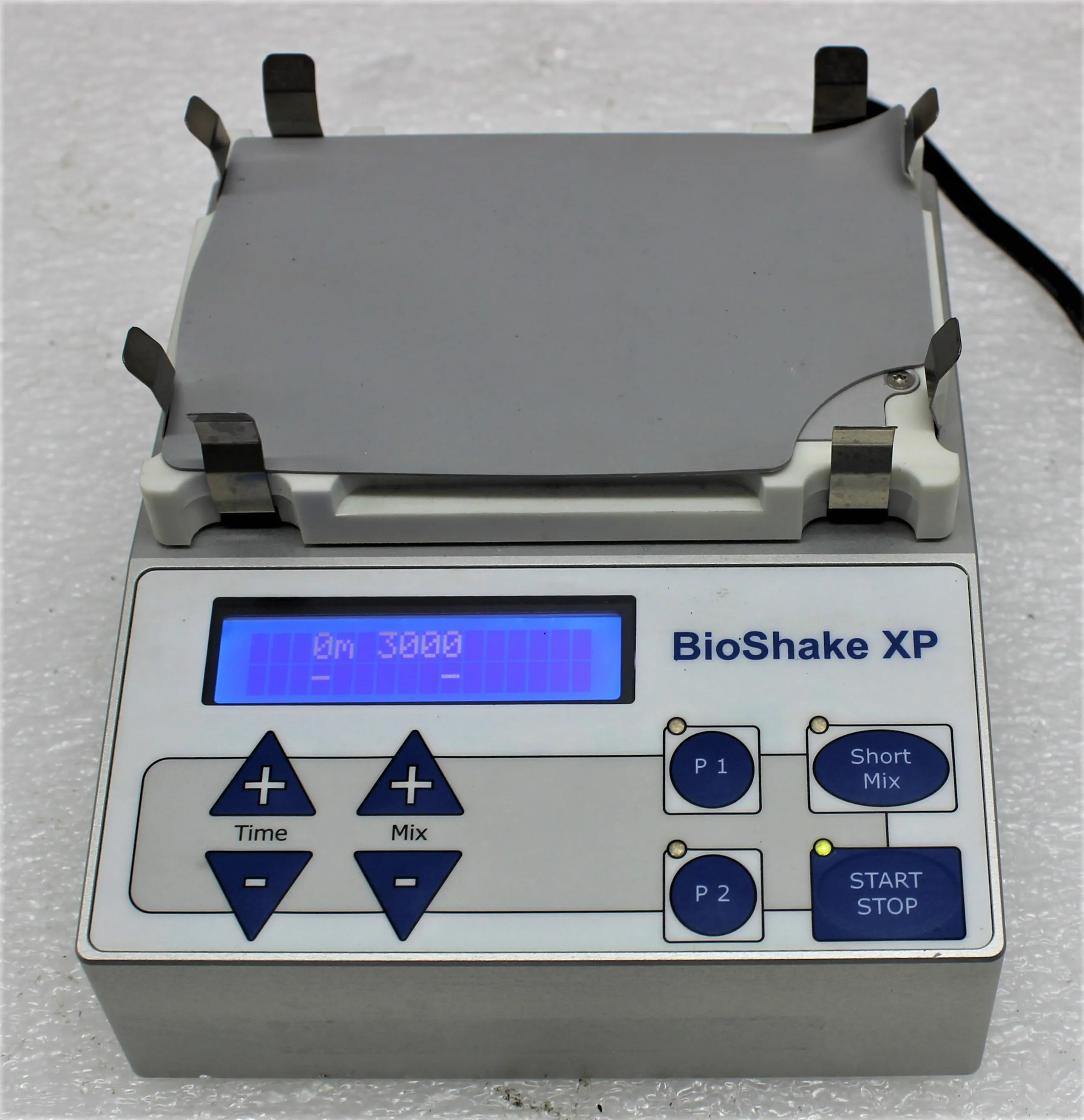 Q Instruments Bioshake XP Microplate Mixer 379