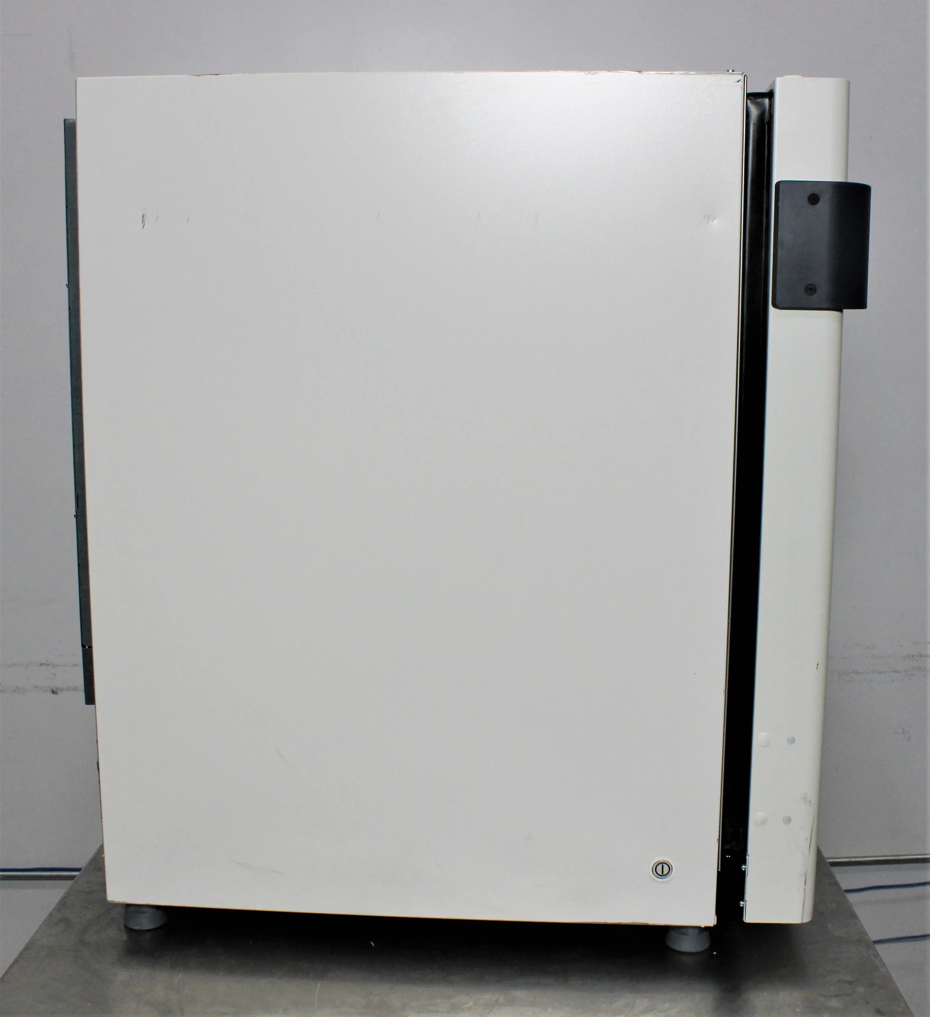 Thermo Scientific Heracell VIOS CO2 Incubator - Used Laboratory Equipment