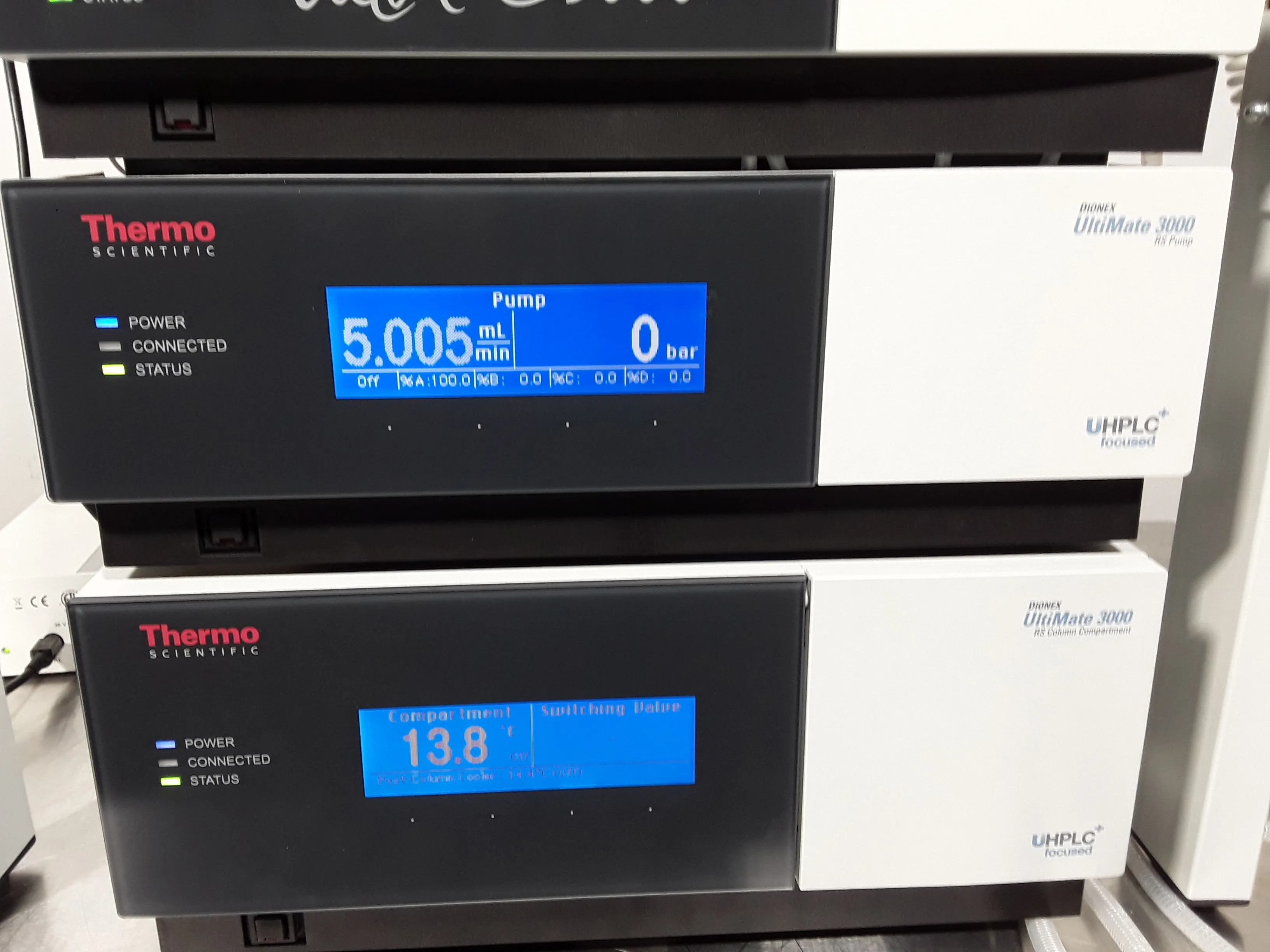 Thermo Fisher Scientific UltiMate 3000 UHPLC+ System with Dionex Ultimate 3000 XRS LC System