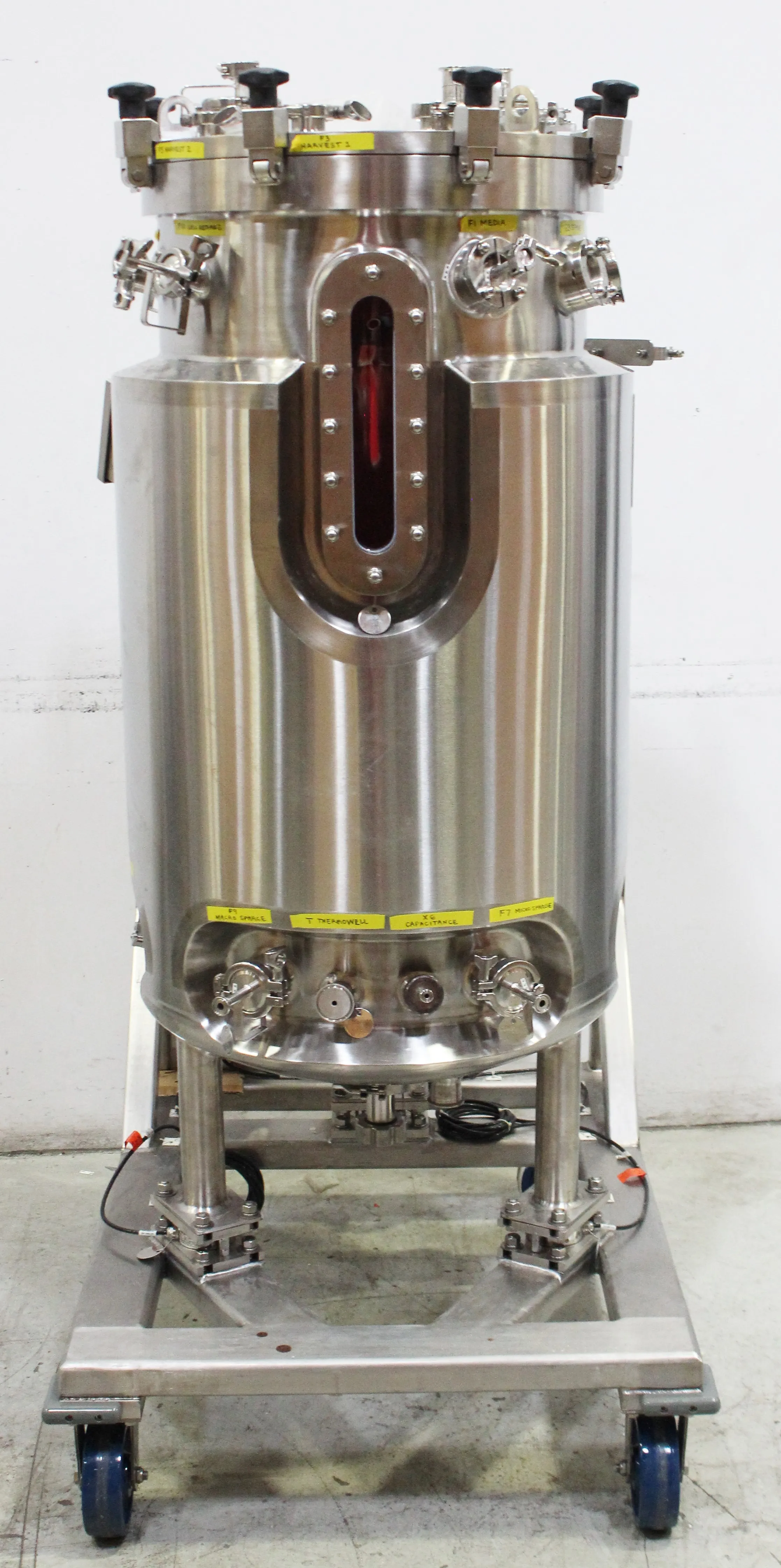 Stainless Technology 200 L Bioreactor - Used Laboratory Equipment