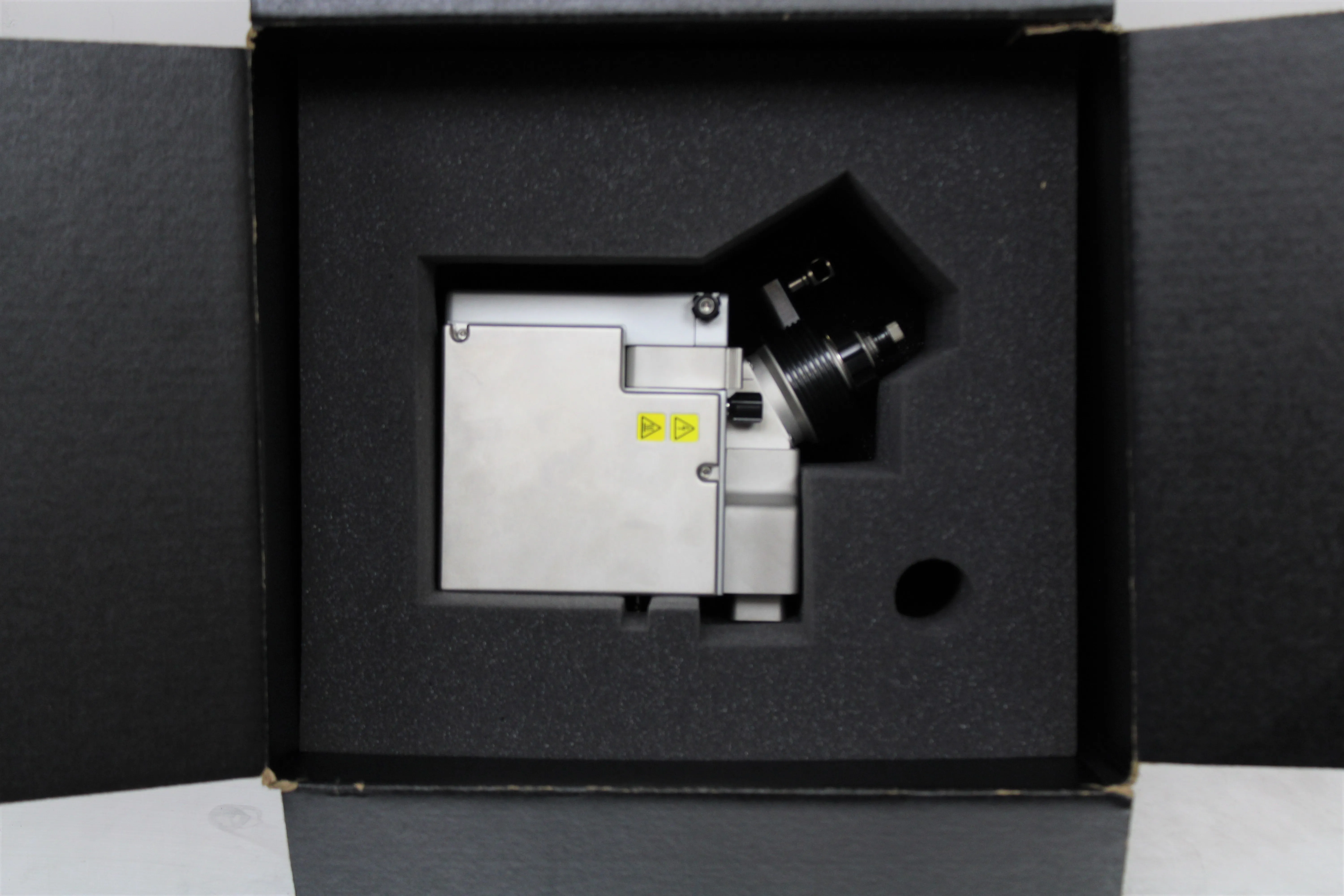 D.I.S Dynamic Integrated Solutions 80100-62050 Housing for Mass Spectrometry