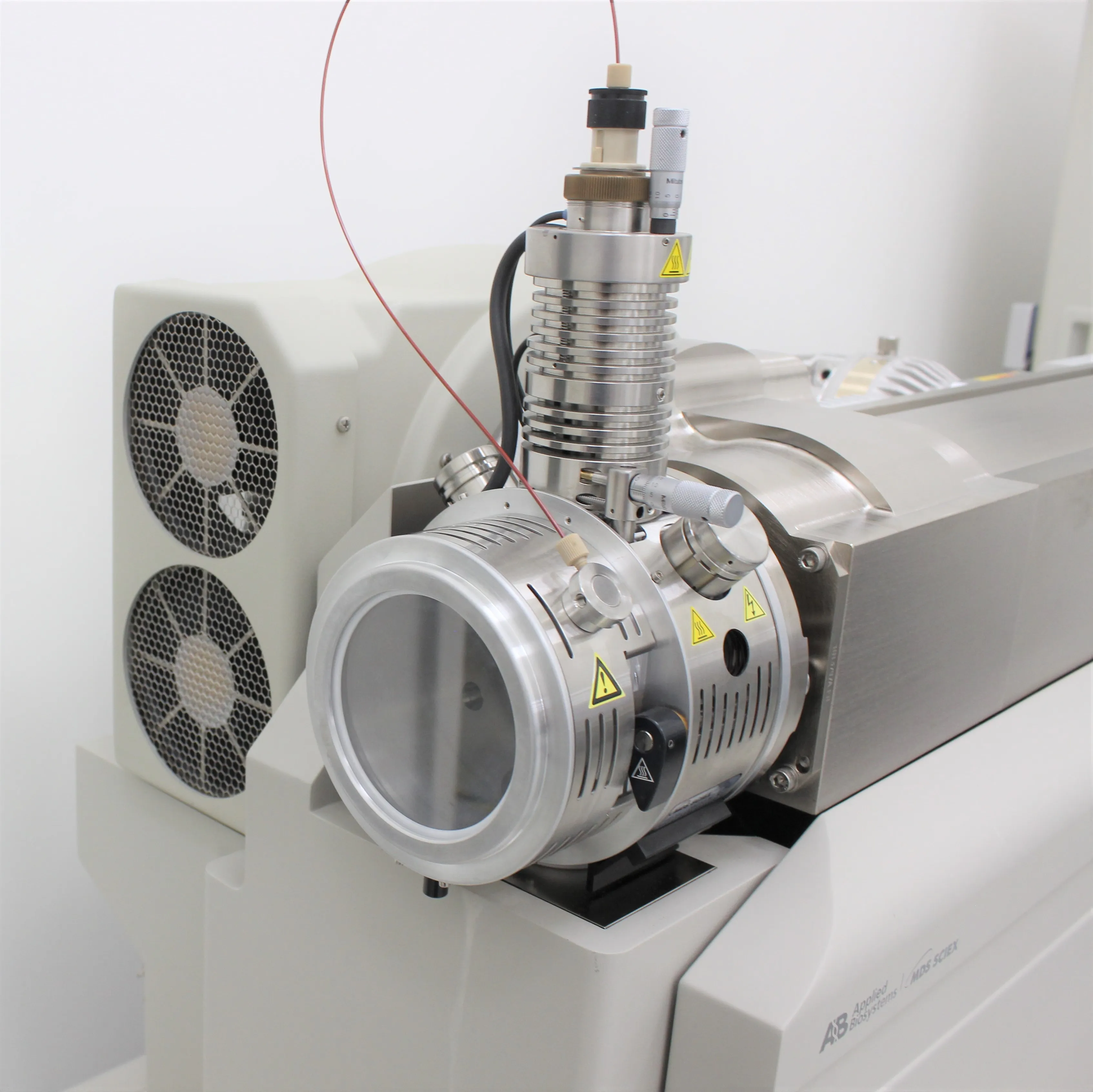 Applied Biosystems 4000 Q Trap LC/MS/MS System Mass Spectrometer