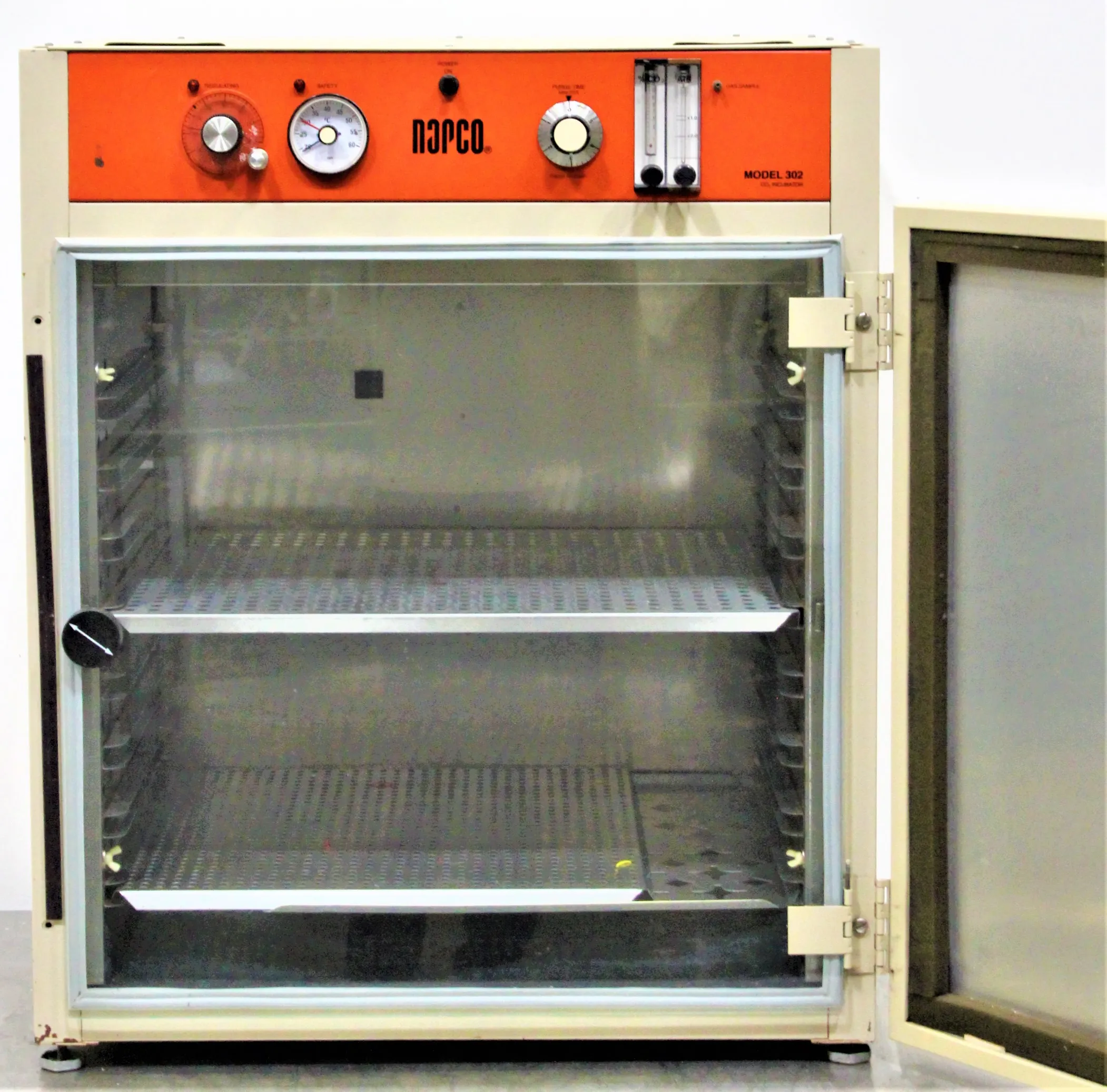 Napco 302 CO2 Incubator with Monitoring System and Safety Features