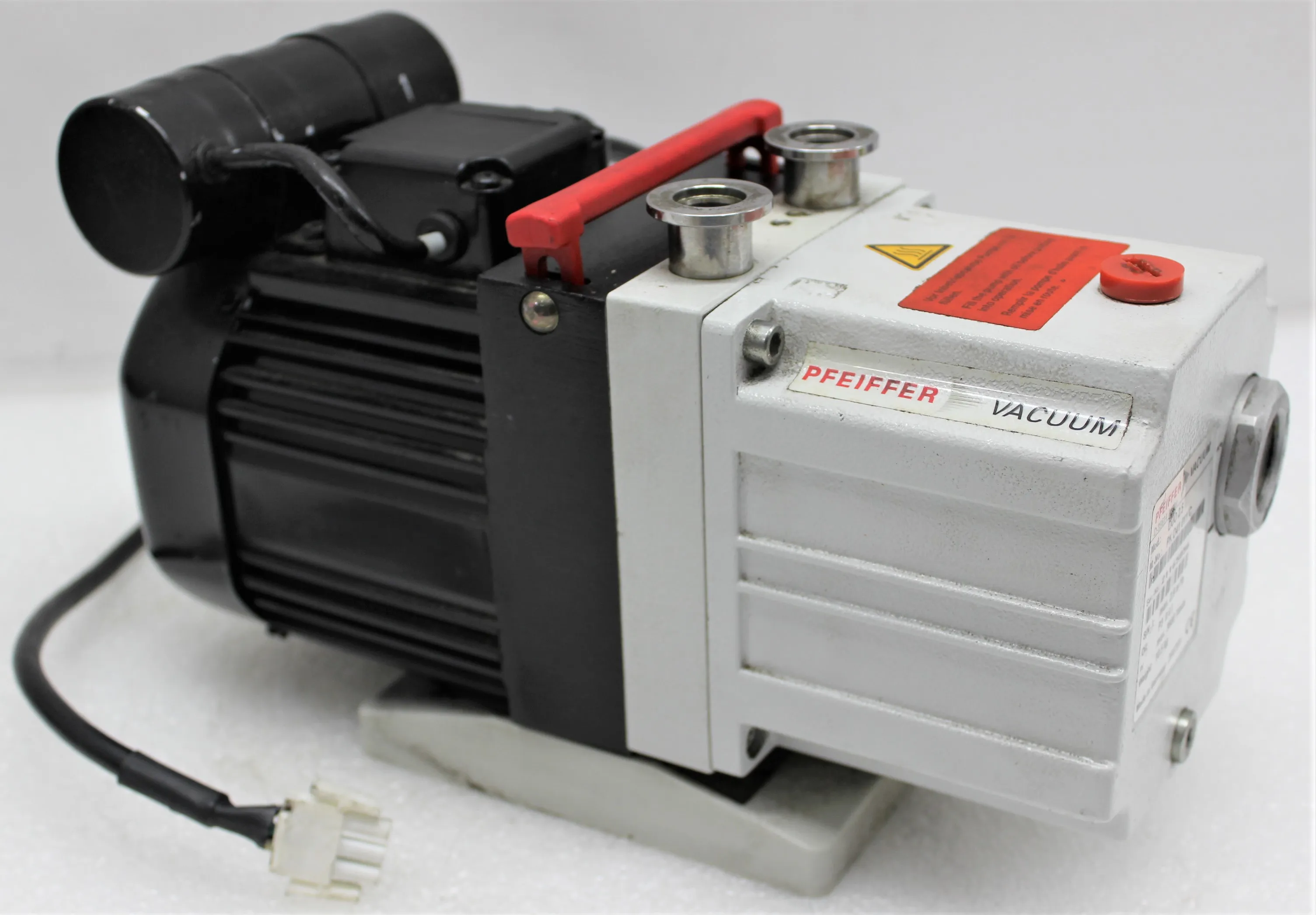 Pfeiffer DUO 2.5 Rotary Vane Vacuum Pump