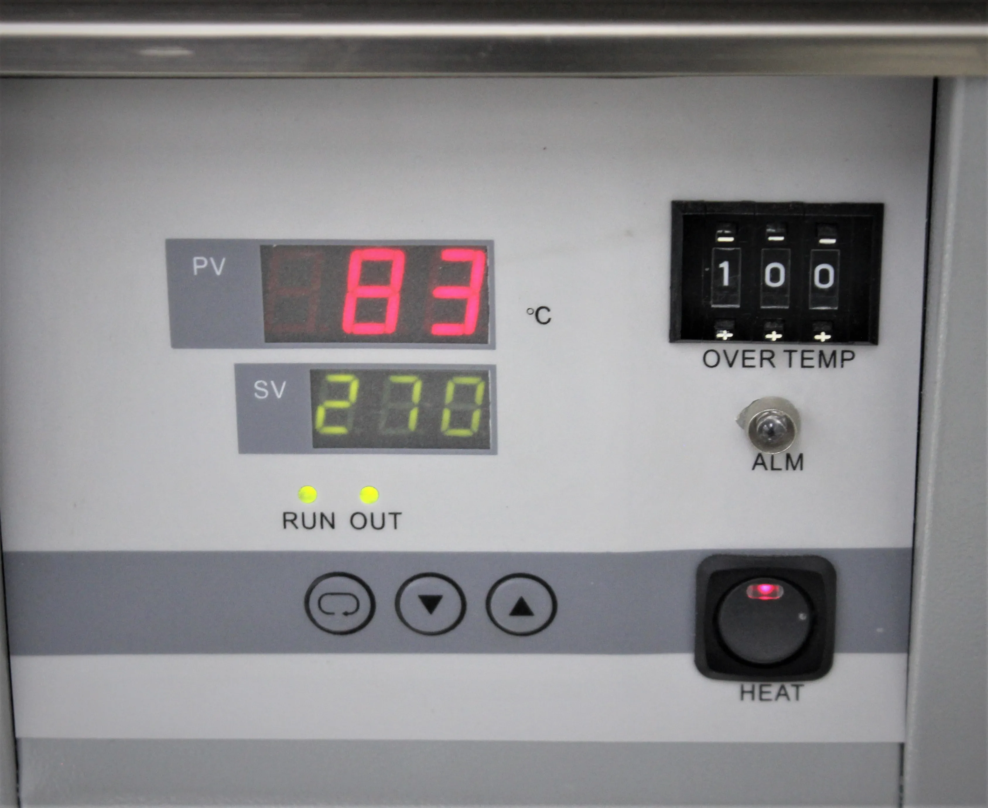 Blue M Lab Oven Model LO-27-E - Used 120V Horizontal Airflow Laboratory Inconspicuous Oven E1111003