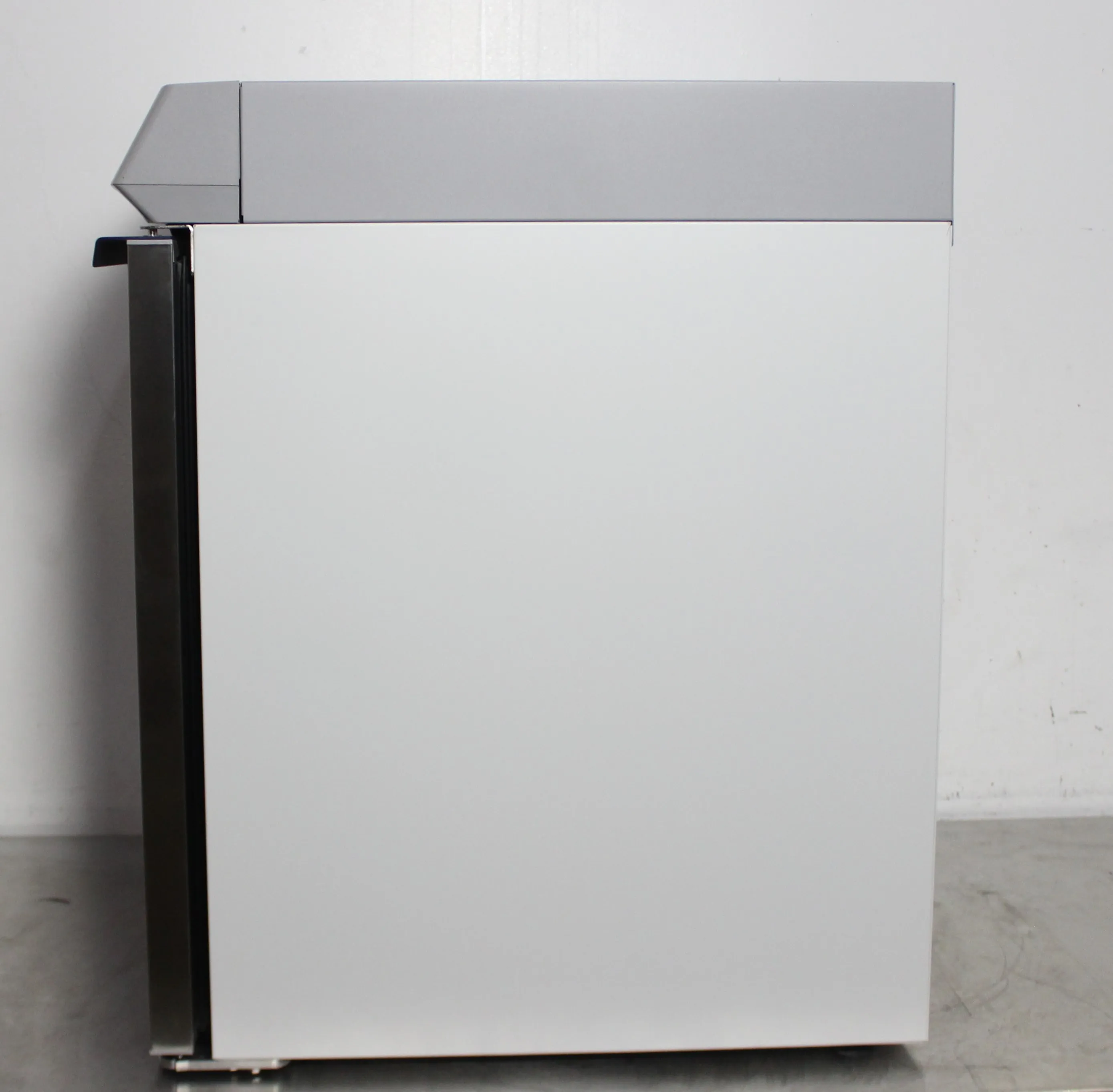 Thermo Scientific TSX505GA Undercounter Refrigerator Glass Door High-Performance Class 1 Used Lab Equipment