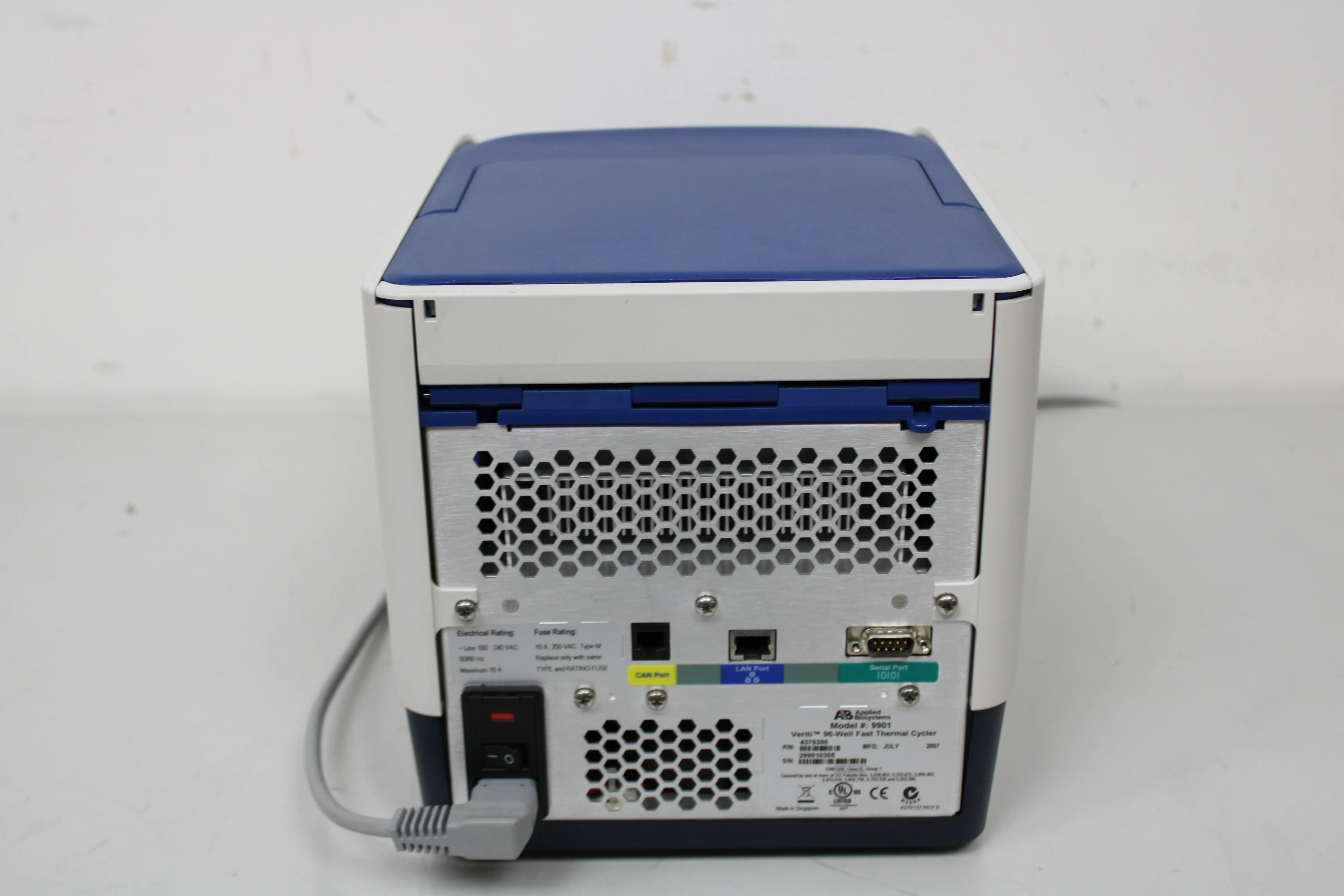 Applied Biosystems Veriti 96-Well Fast Thermal Cycler 4375305