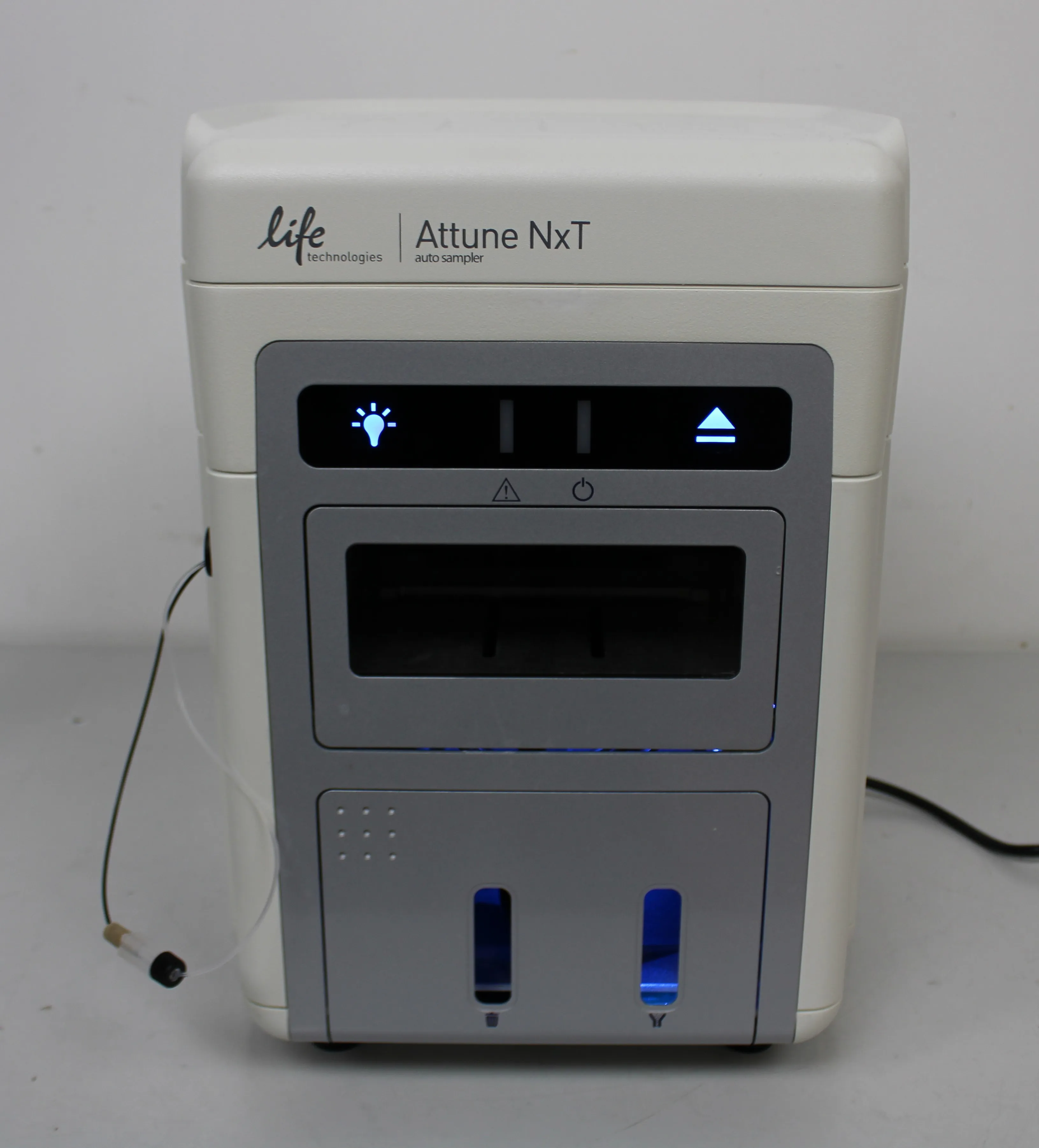 Used Invitrogen Attune Autosampler NXt Gen HPLC / FPLC / GC / CE  Unit