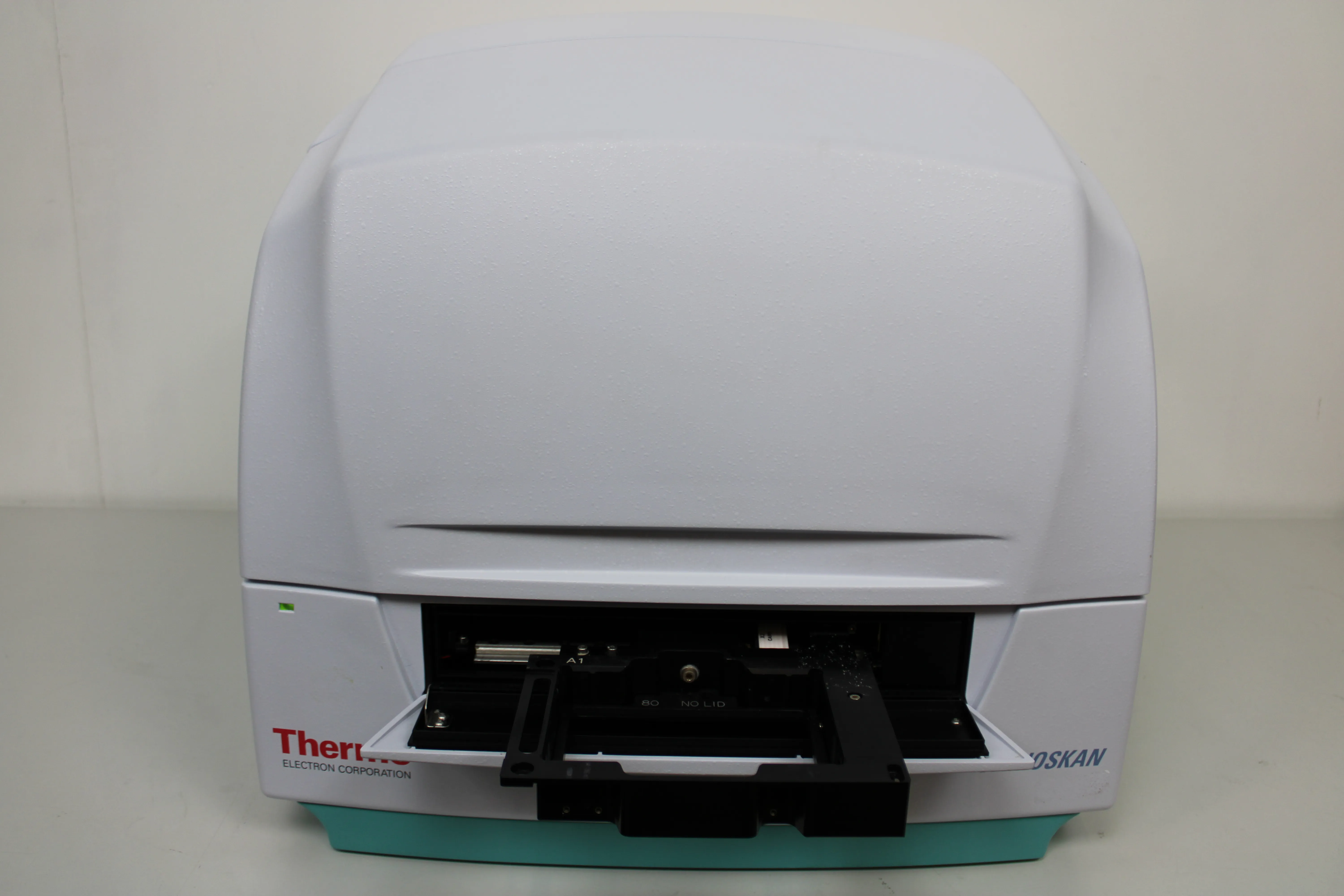 Thermo Electron Varioskan 3001 Fluorometer Spectrometer - Multi-Well