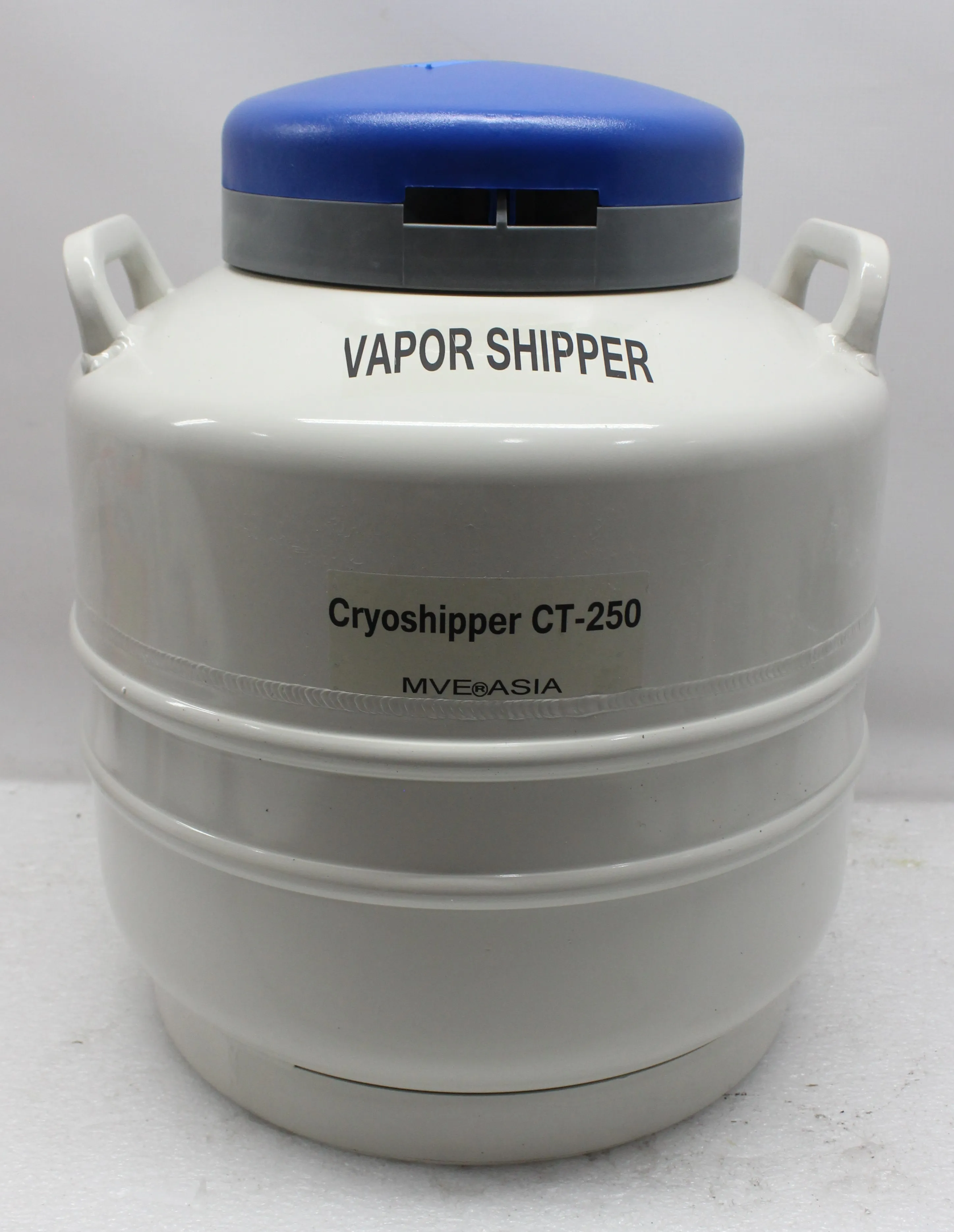 MVE CT-250 CryoShipper - Portable Biological Sample Freezer