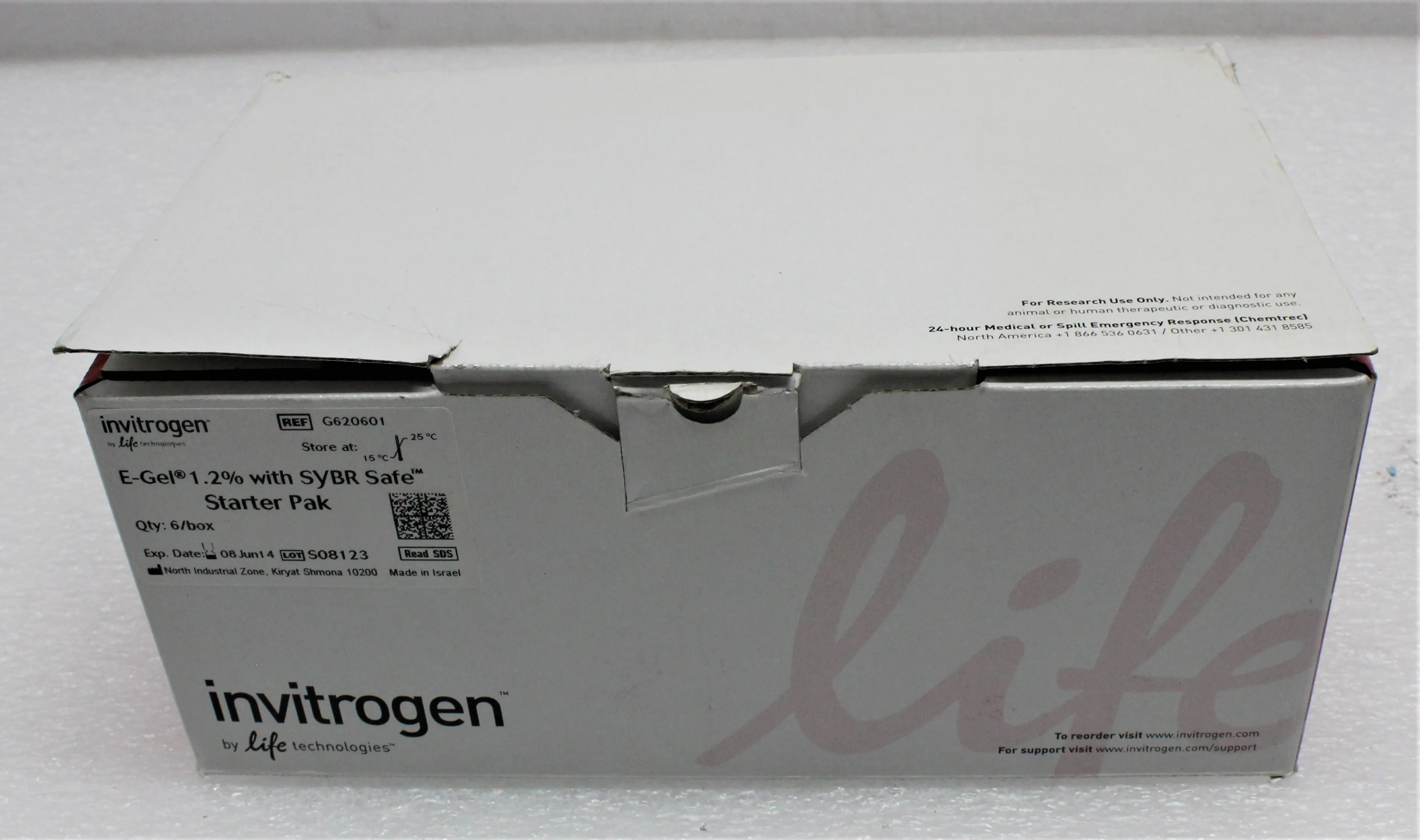 Invitrogen E-Gel Agarose Gels with SYBR Safe DNA Gel Stain Starter Kit, 1.2%