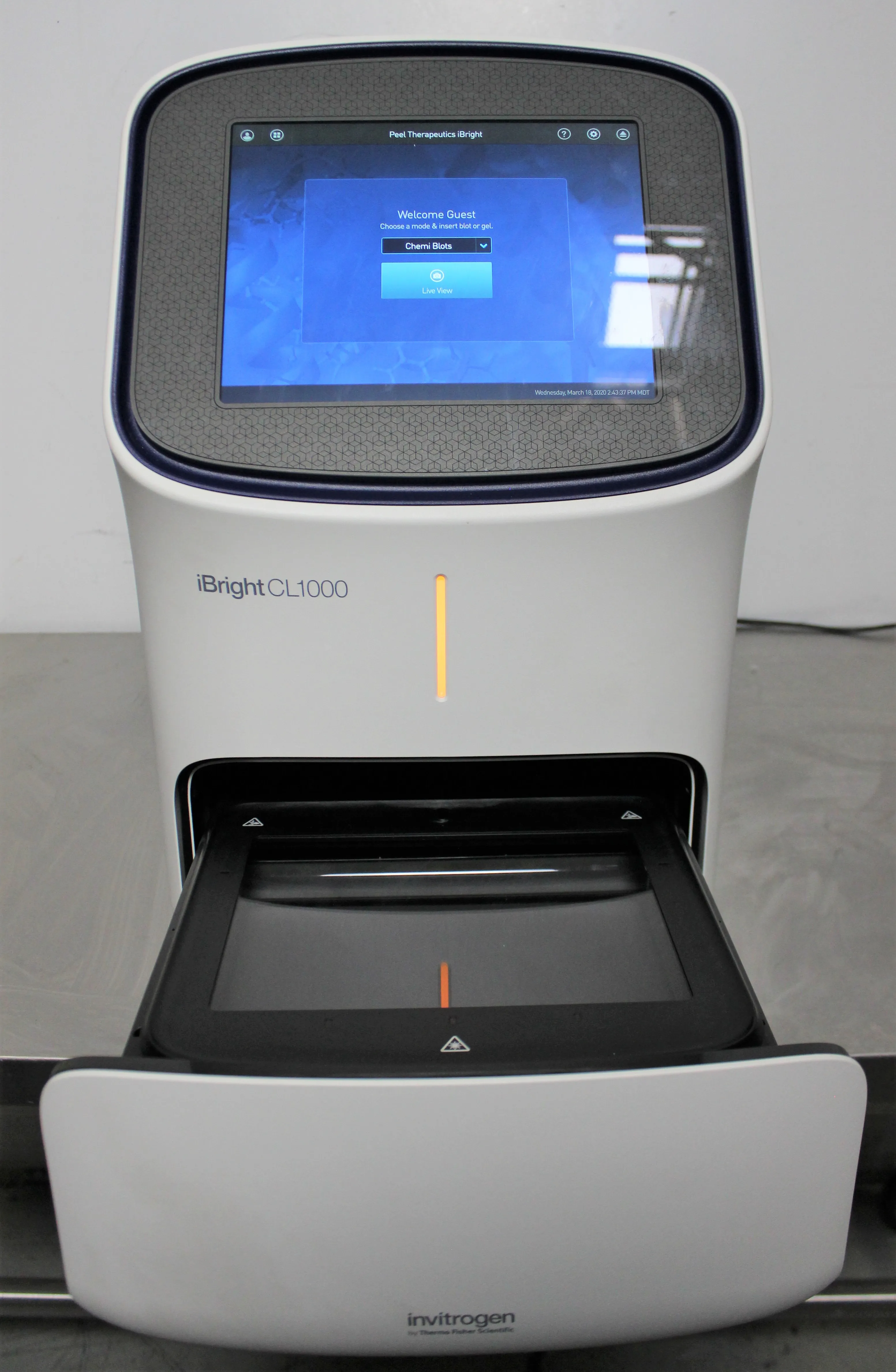 Invitrogen iBright CL1000 Imaging System