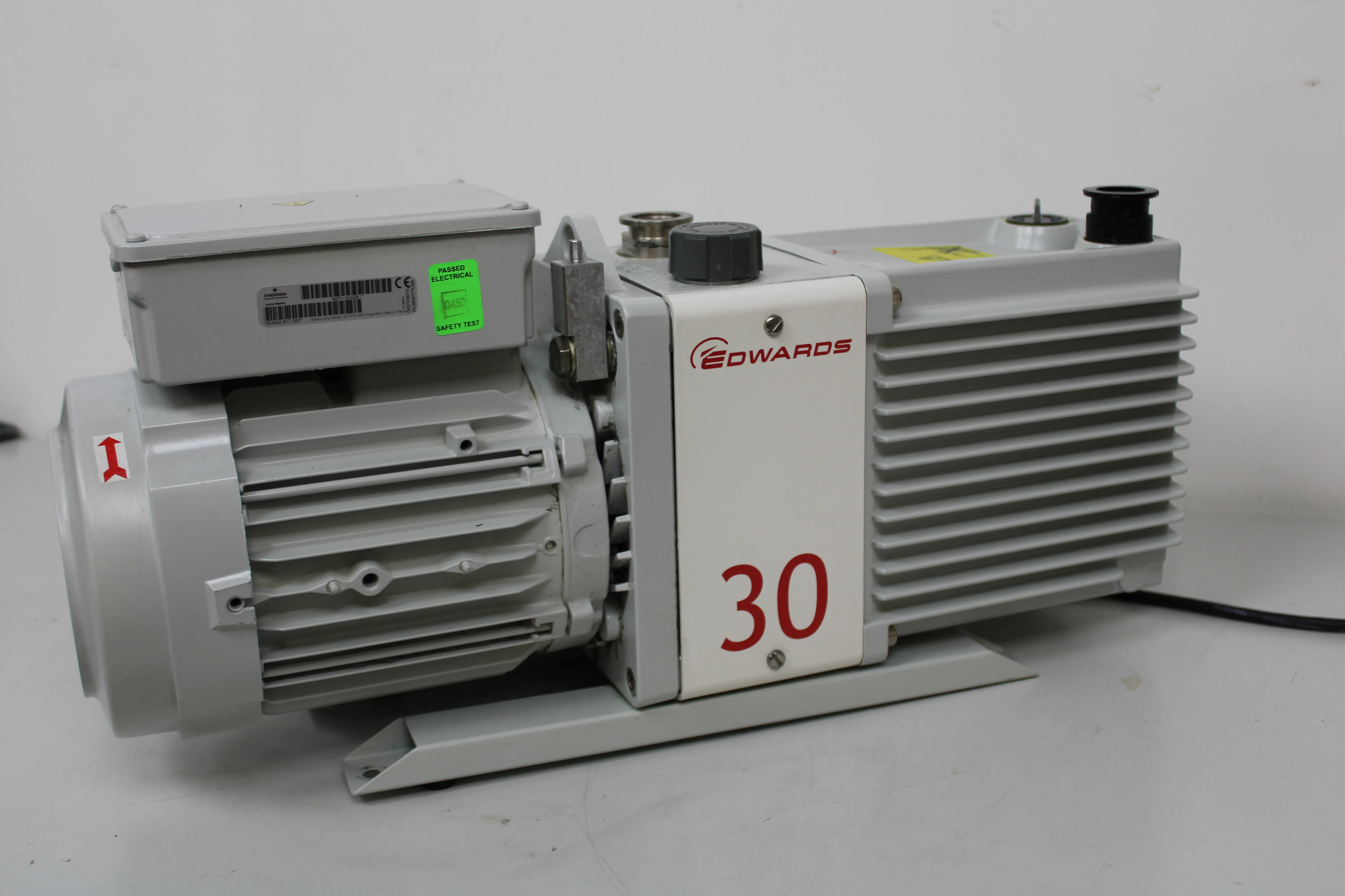 Edwards E2M30 Rotary Vane Vacuum Pump A37415903 120V/220V 50Hz/60Hz