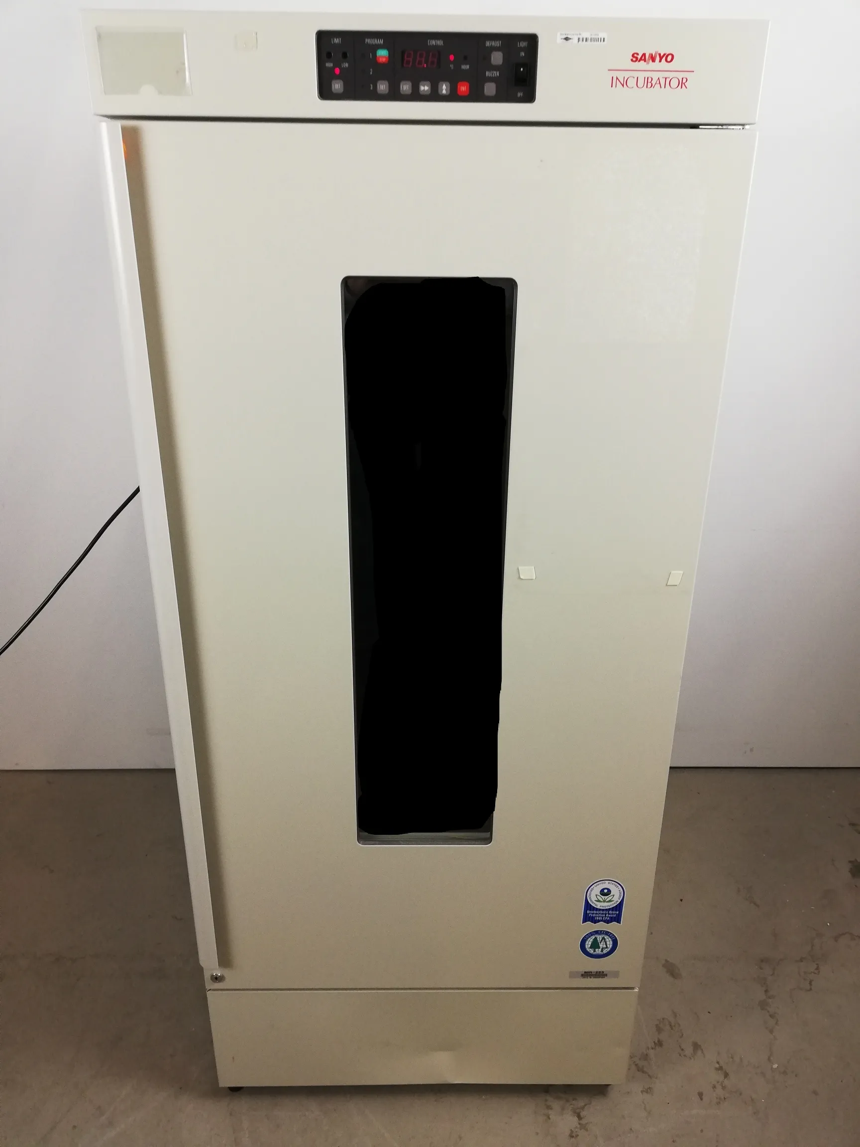 Sanyo MIR-253 Refrigerator/Freezer Combo - Used