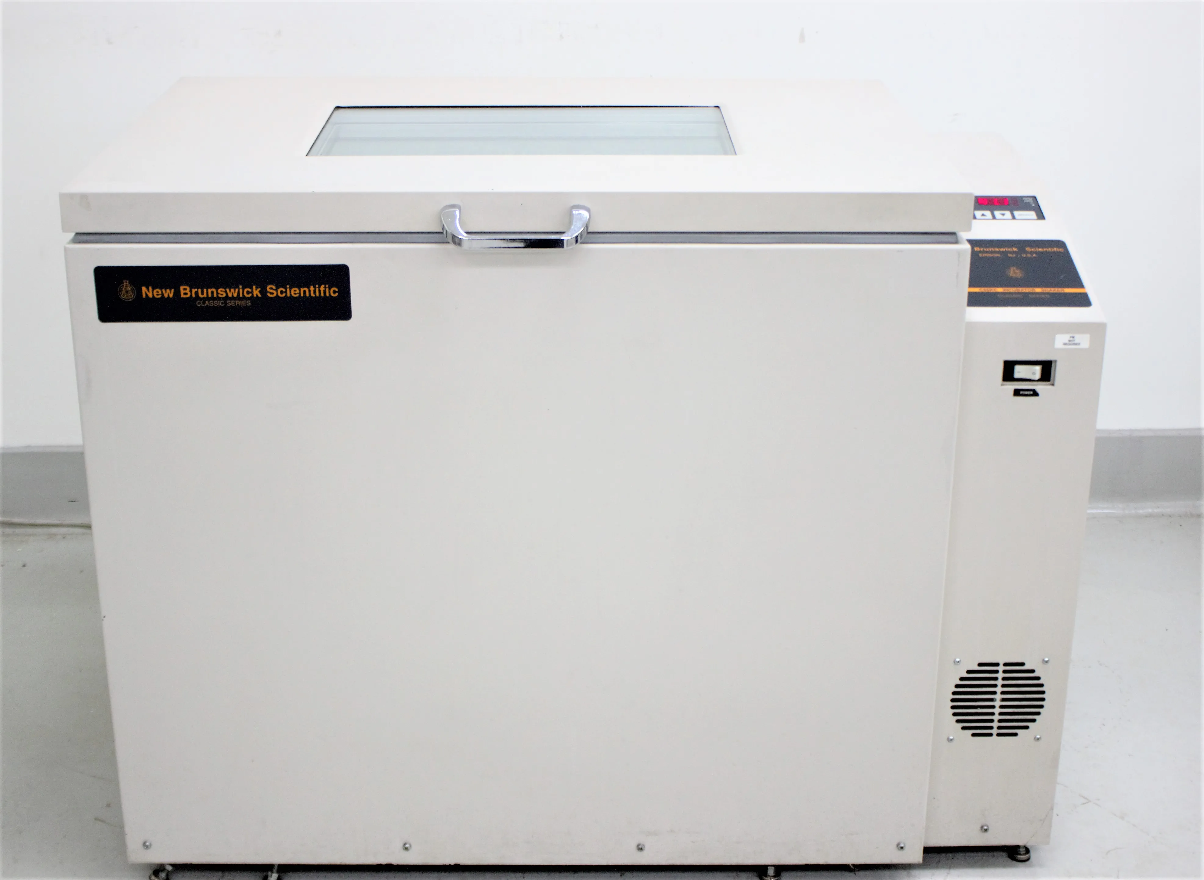 Used New Brunswick Classic C25KC Refrigerated Incubator Shaker 120V 50Hz/60Hz with 30-Day Warranty