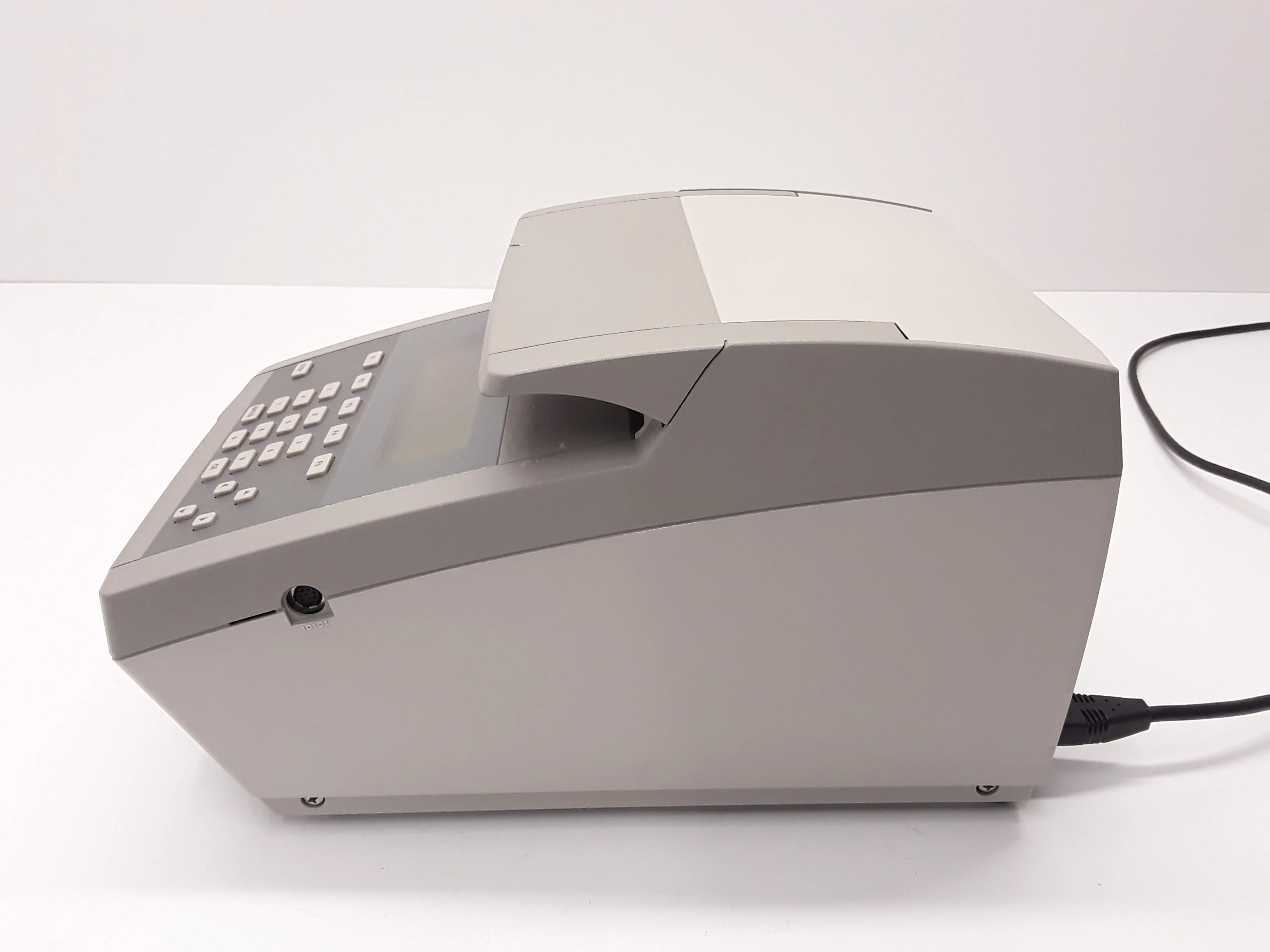 Bioanalytical Systems Thermal Cycler PCR Thermal Cycler GeneAmp PCR System 9700 Compact 2720