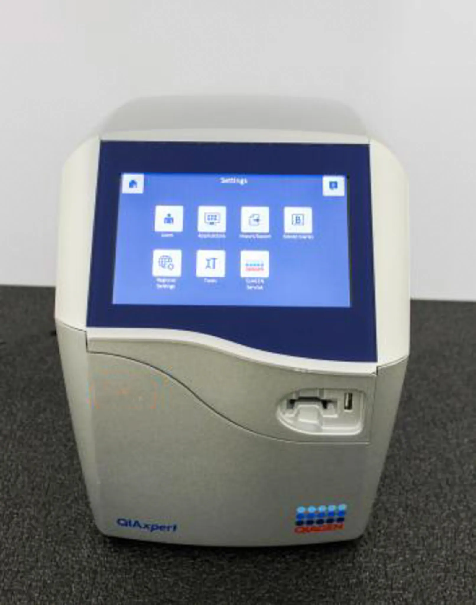 Qiagen QIAxpert High-Speed Microfluidic UV/VIS Spectrophotometer DNA Purification System, Used, 120V