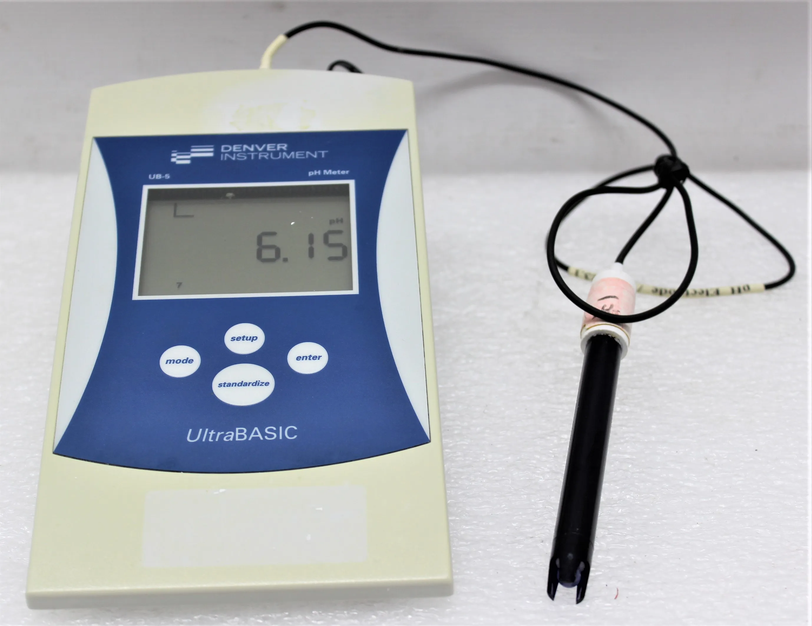 Denver Instruments pH Meter UltraBASIC