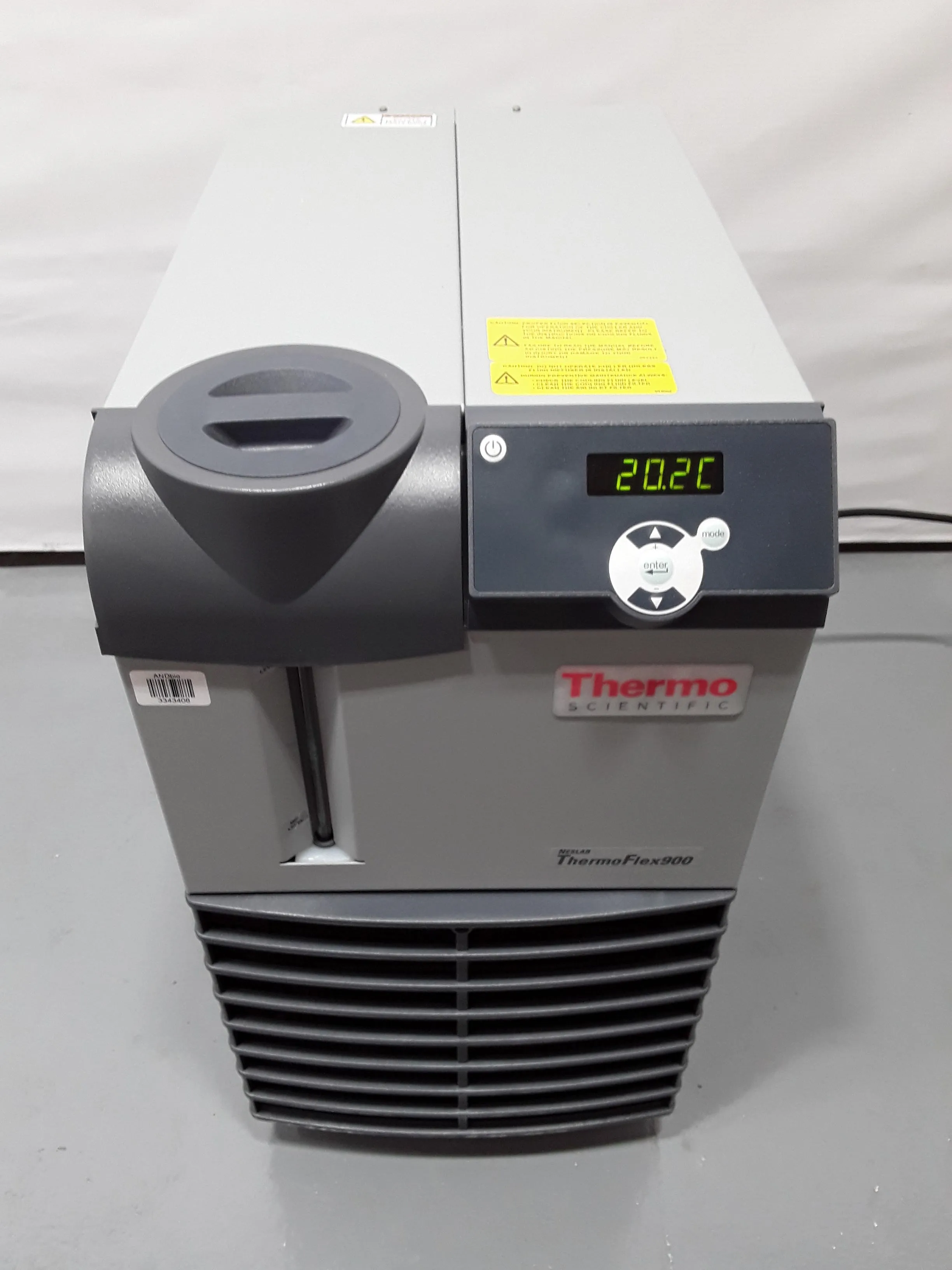 Thermo Fisher Neslab Thermoflex 900 Recirculating Digital Chiller - Used Laboratory Equipment