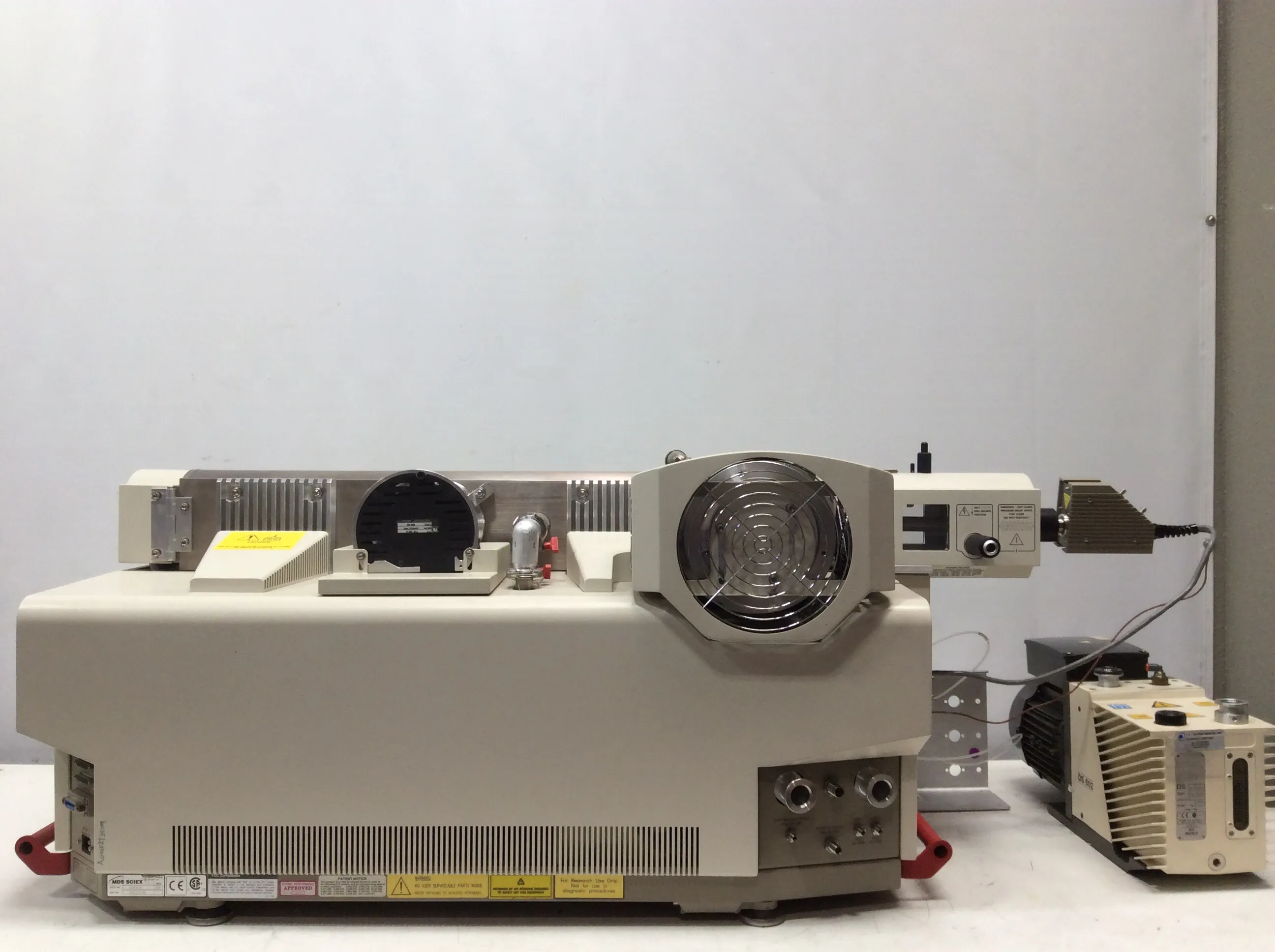 AB SCIEX API 3000 LC/MS/MS Triple Quad Mass Spectrometer by PE Sciex