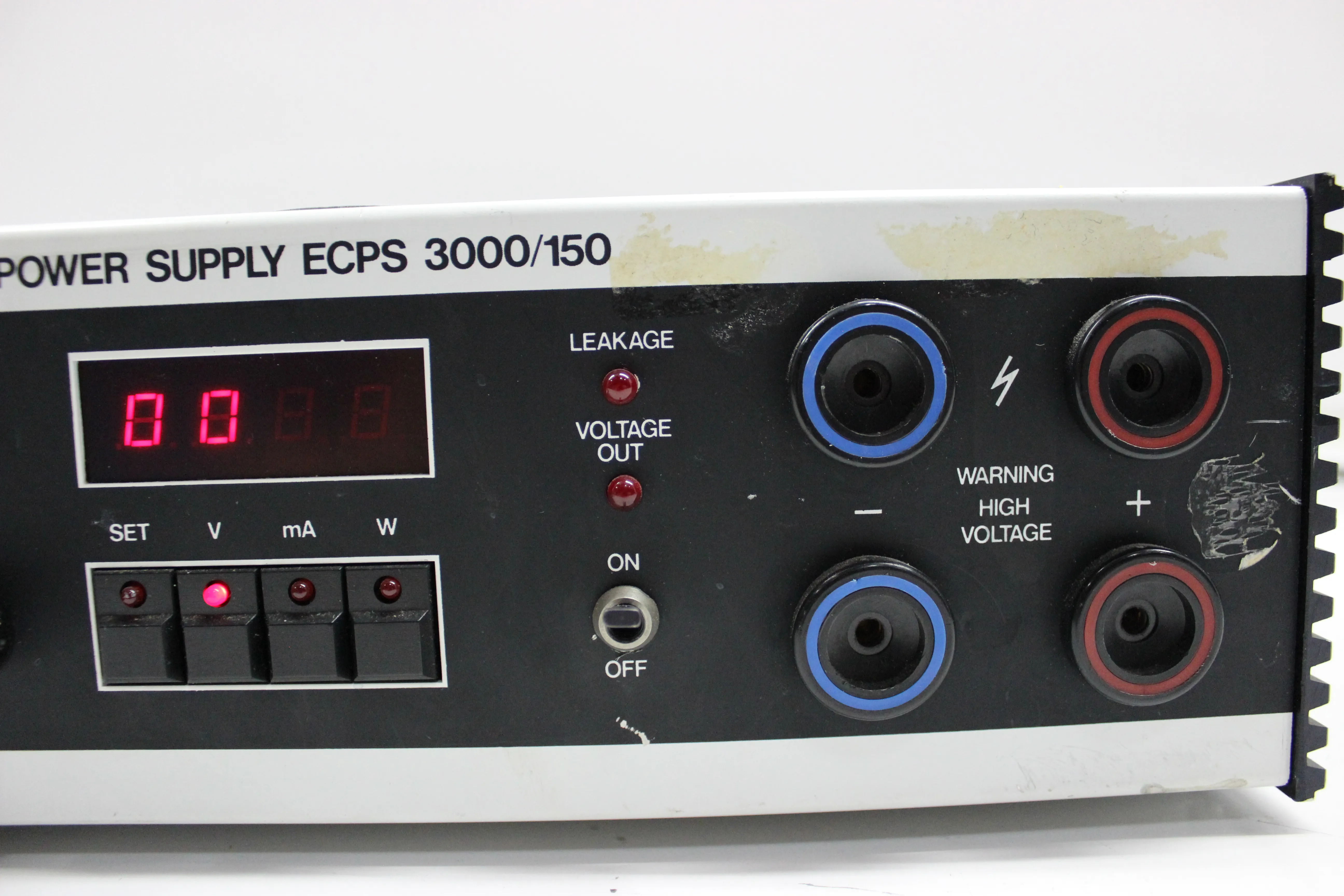 Pharmacia Electrophoresis Constant Power Supply ECPS 3000/150