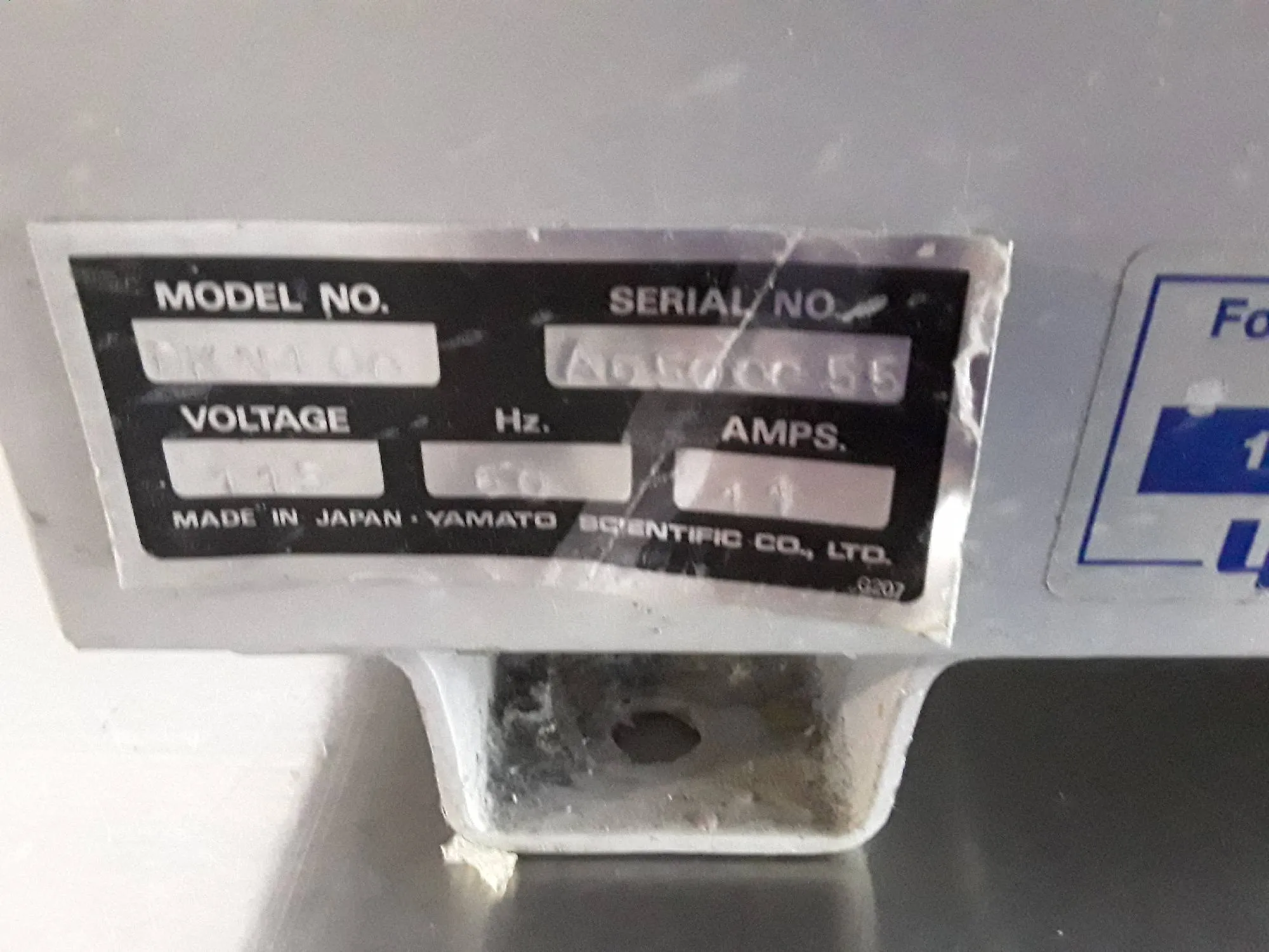 YAMATO DKN 400 Constant Temperature Oven Class 3 - Service Used