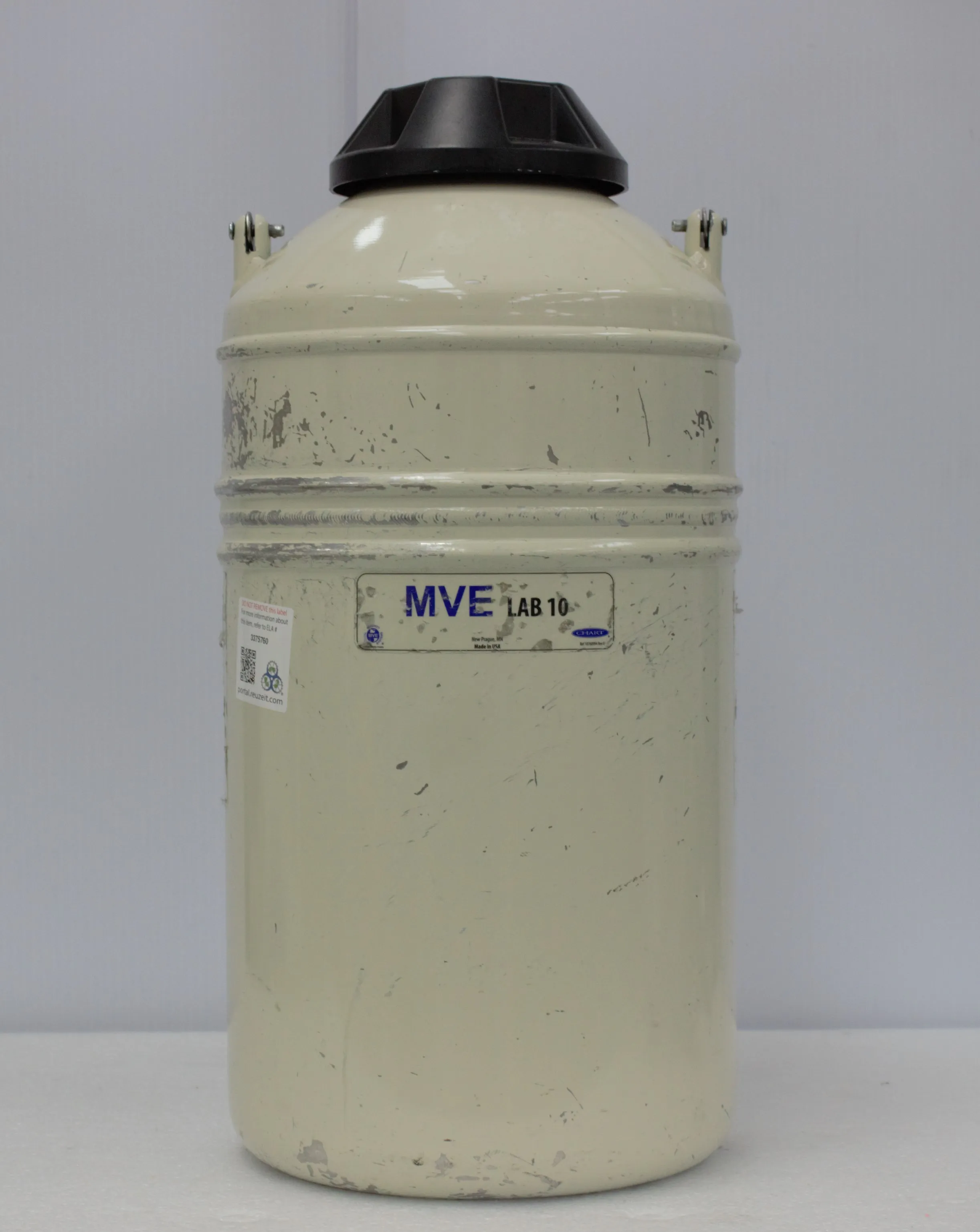 MVE Lab 10 Cryogenic Liquid Dewar - 10 Liter Capacity