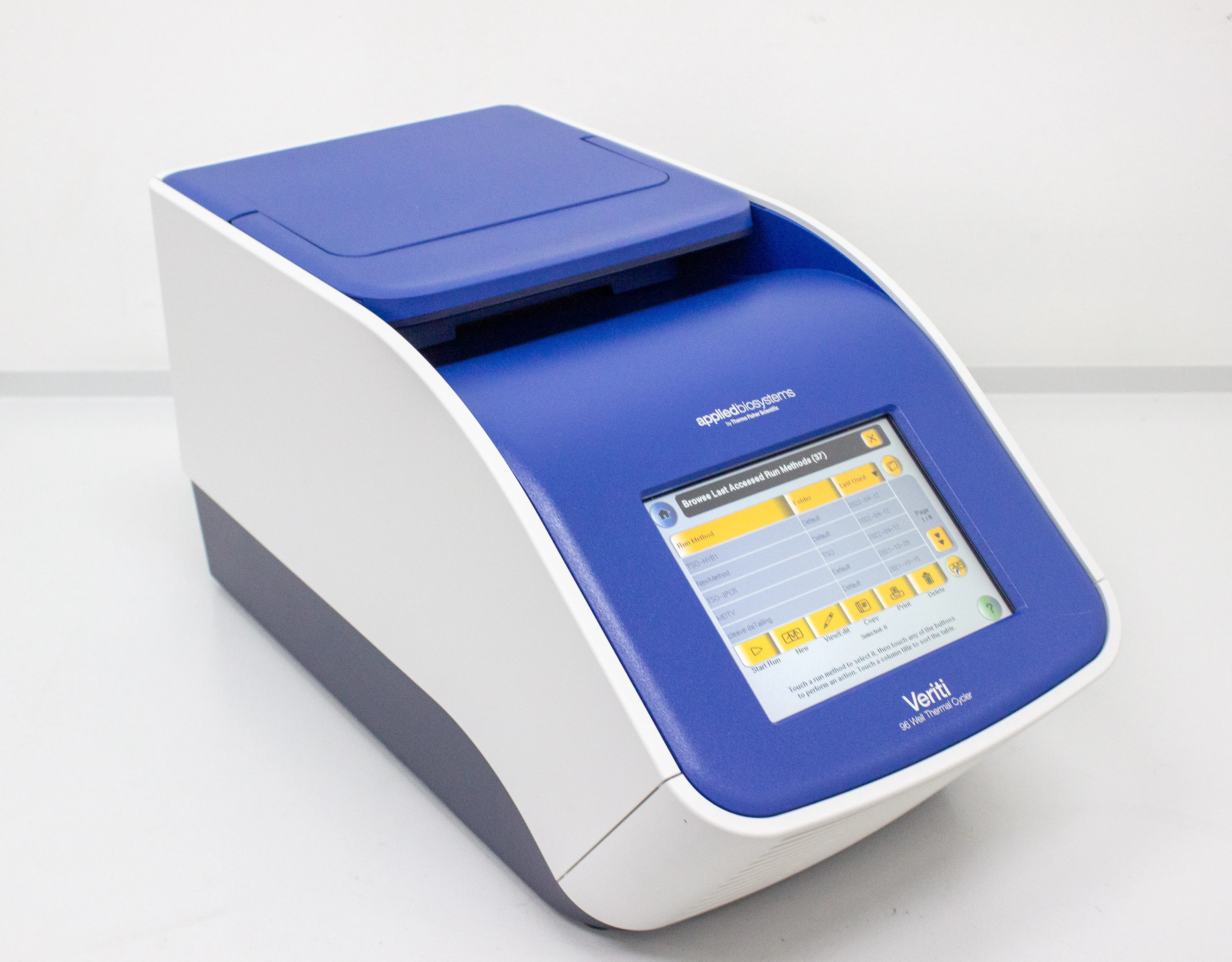 Applied Biosystems Veriti 96-Well Fast Thermal Cycler