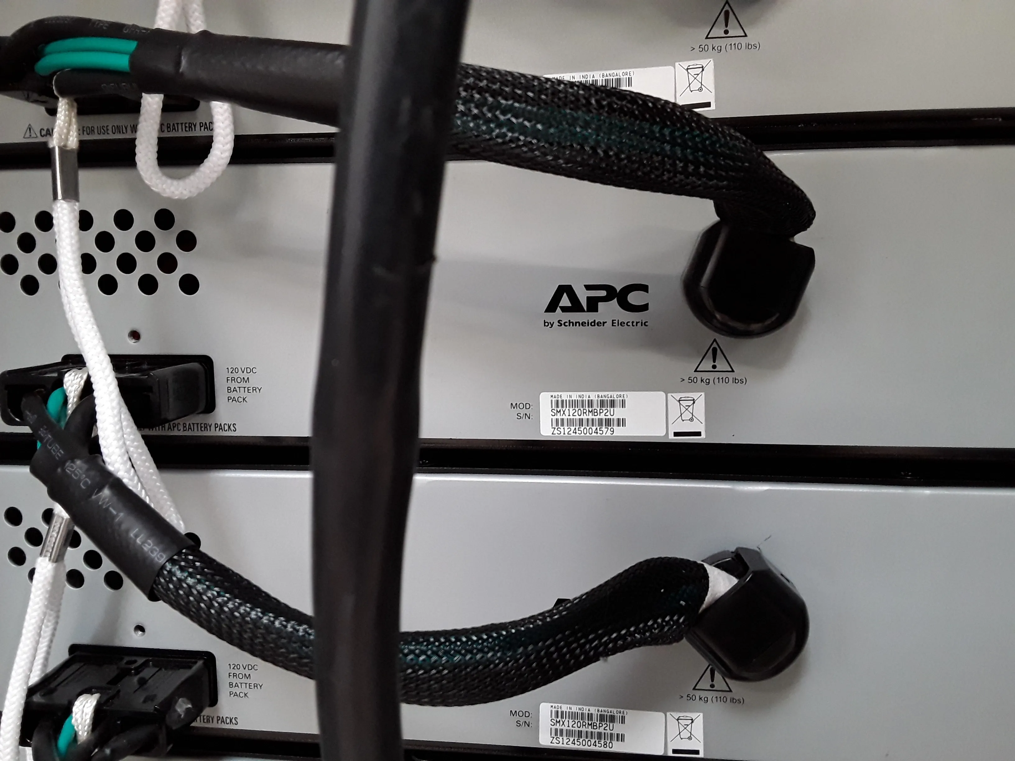 APC Smart-UPS X3000 Series UPS W/ External Battery Pack System