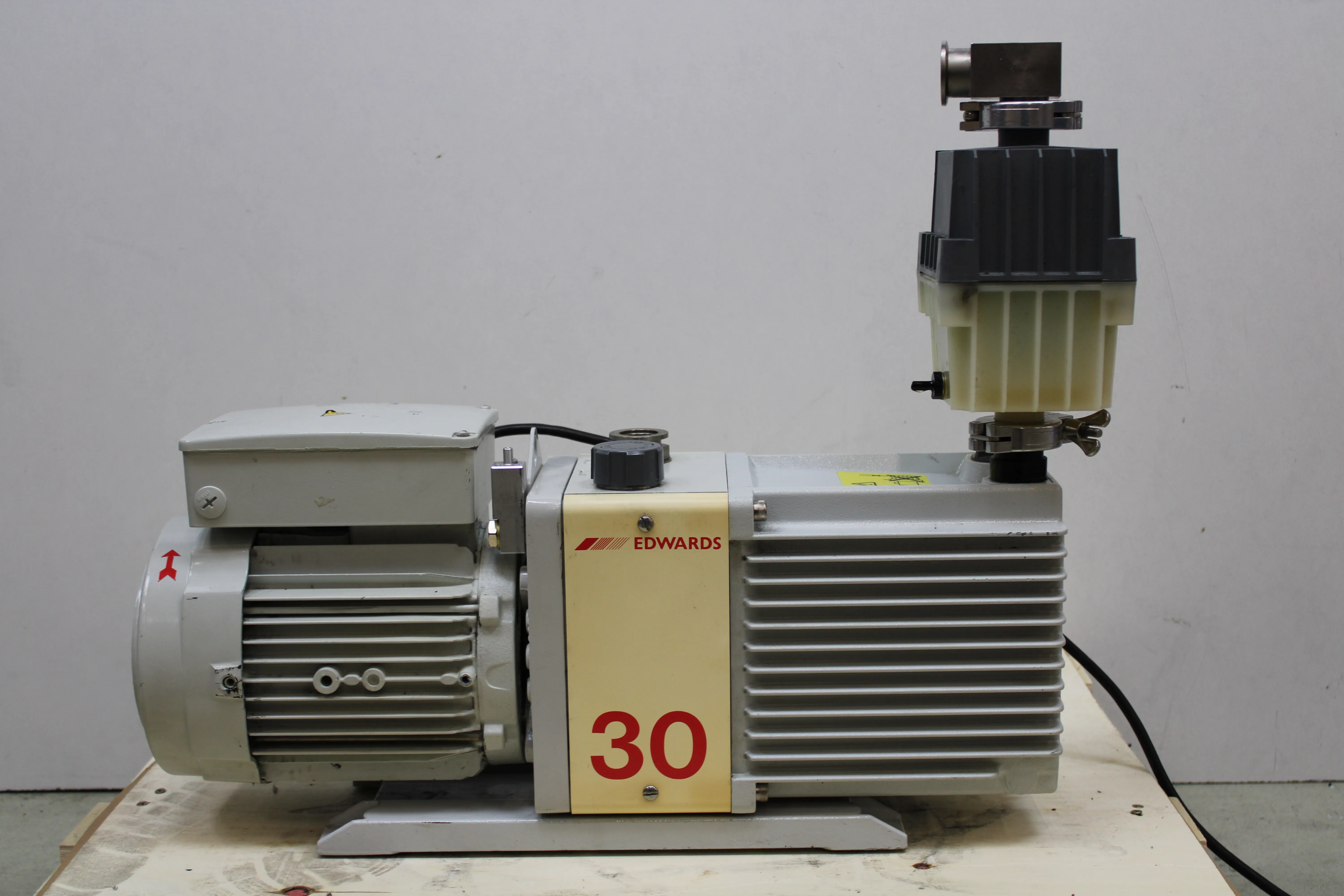 EDWARDS E2M30 Rotary Vane Vacuum Pump