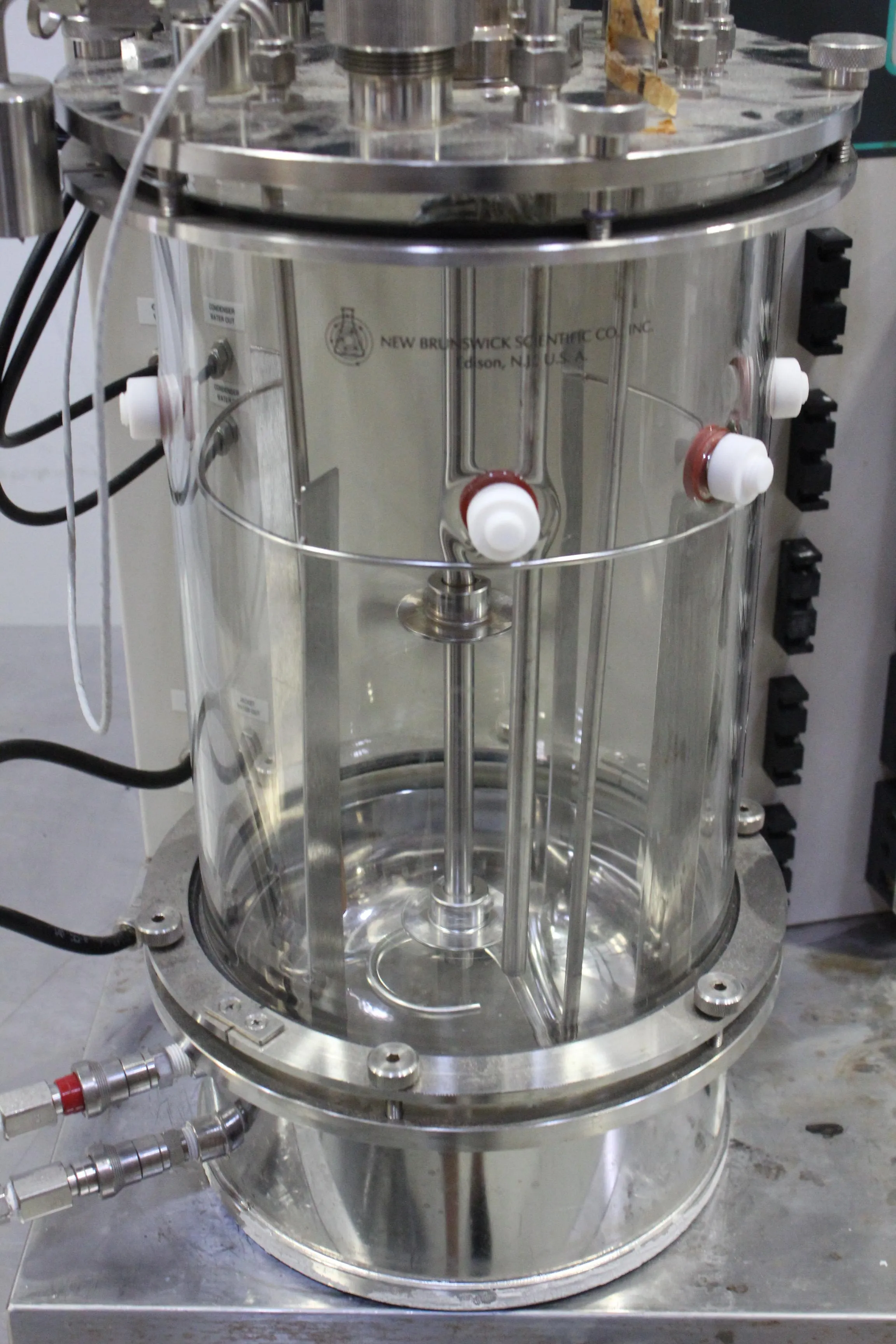 Used New Brunswick BioFlo 3000 Fermentor Bioprocessing System