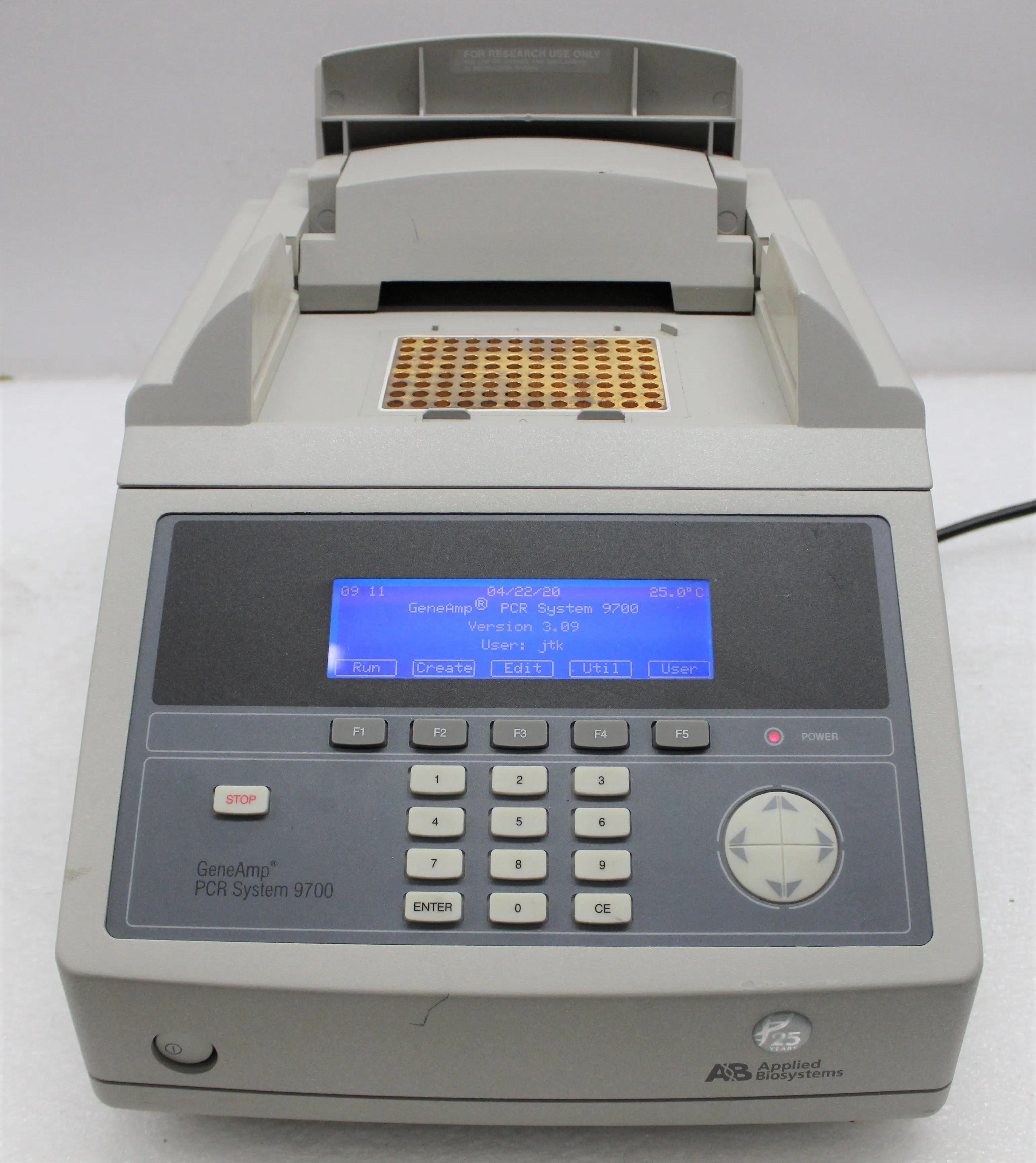 Applied Biosystems 9700 PCR Thermal Cycler N8050200