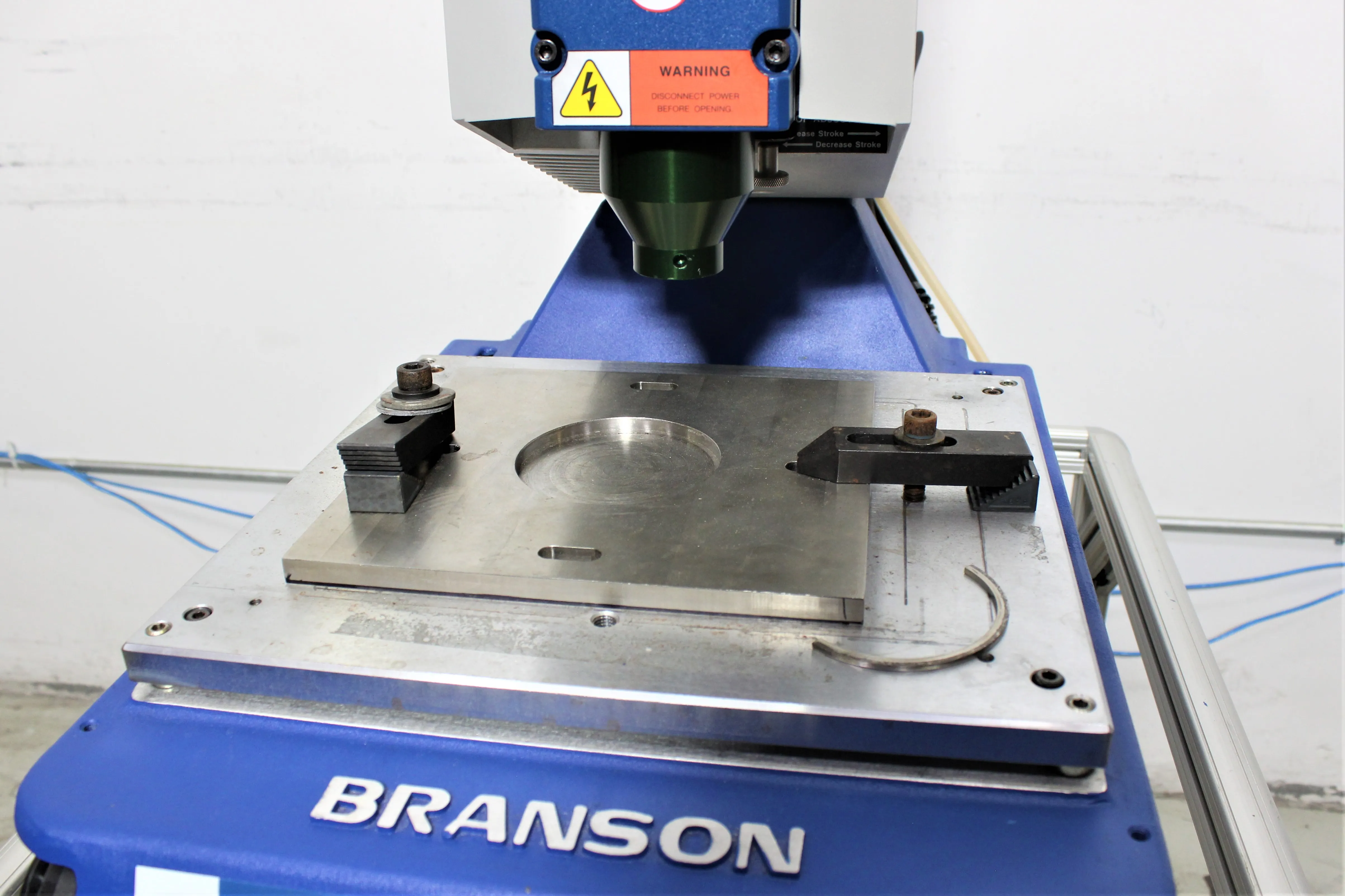 Branson 2000IW Integrated Ultrasonic Welder Class 2 Used 120V/220V WLB11061615