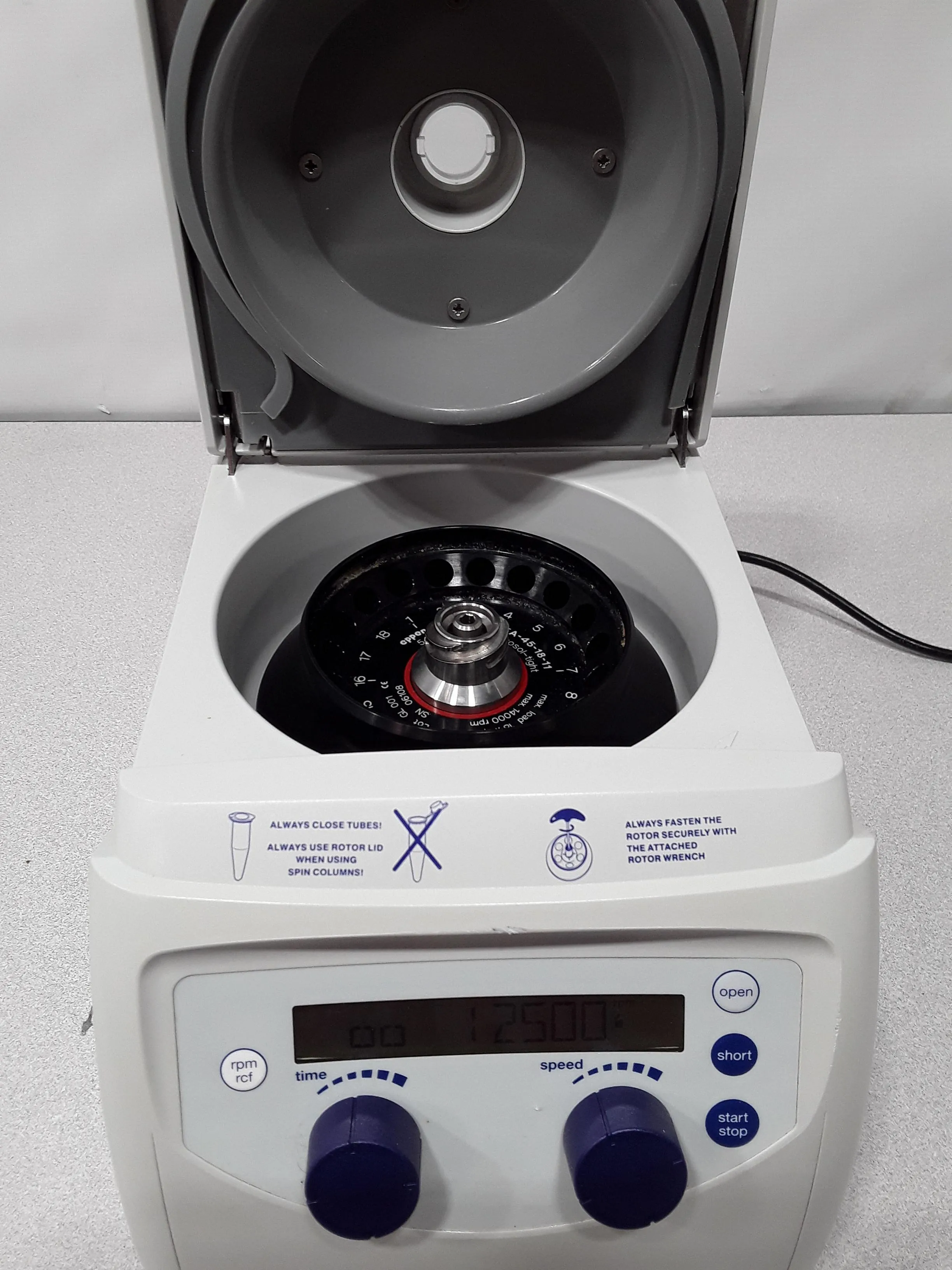 Eppendorf Centrifuge 5418 with Rotor FA-45-18 Used Microcentrifuge 120V