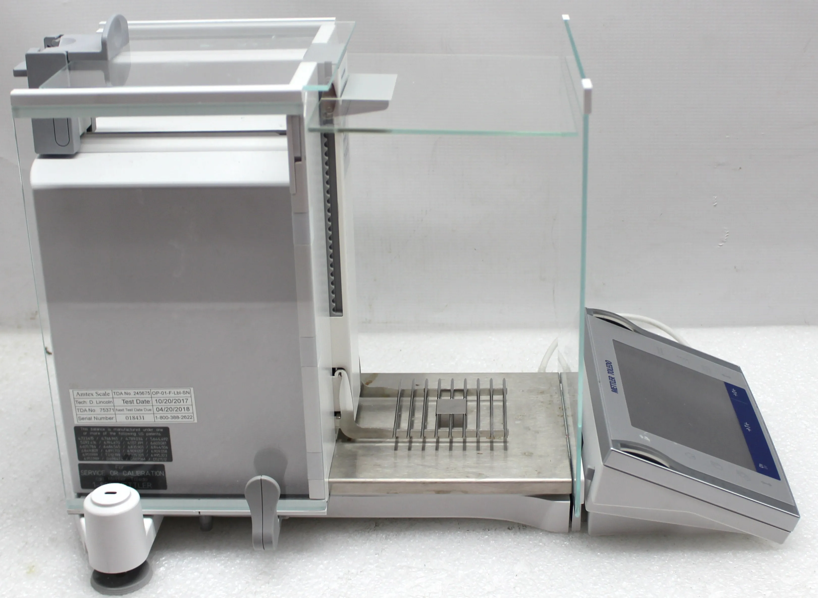 Mettler-Toledo XP105 Delta Range Analytical Balance