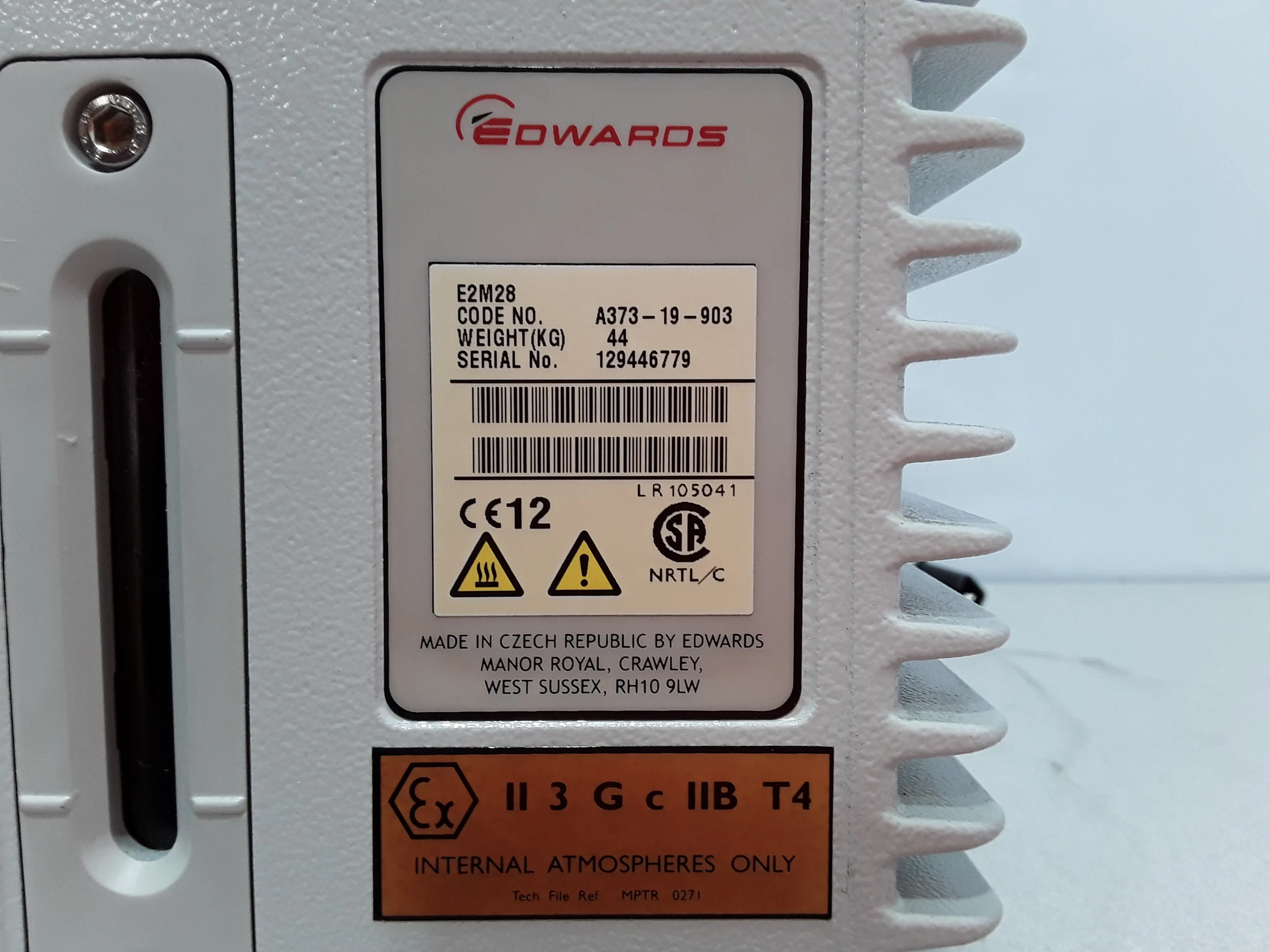 Edwards E2M28 Vacuum Pump 220V 50Hz/60Hz