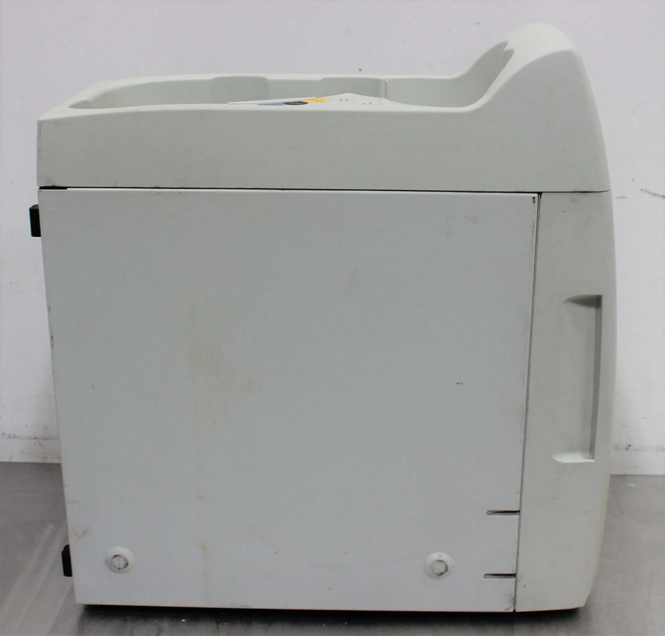 Dionex ICS-2000 Ion Chromatography System for Parts or Not Working