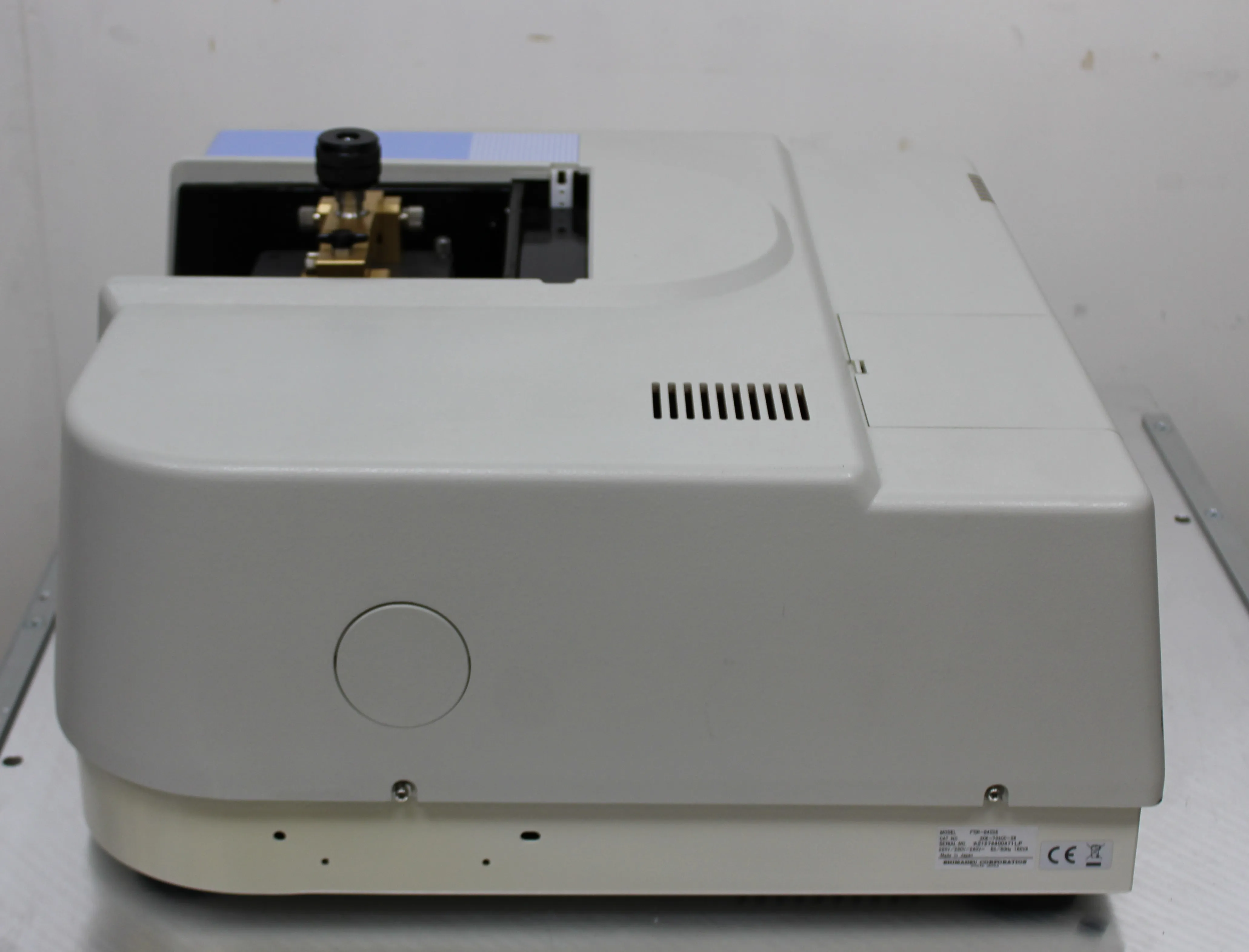 Shimadzu FTIR-8400S Spectrometer and IRsolution Software - Used Laboratory Equipment