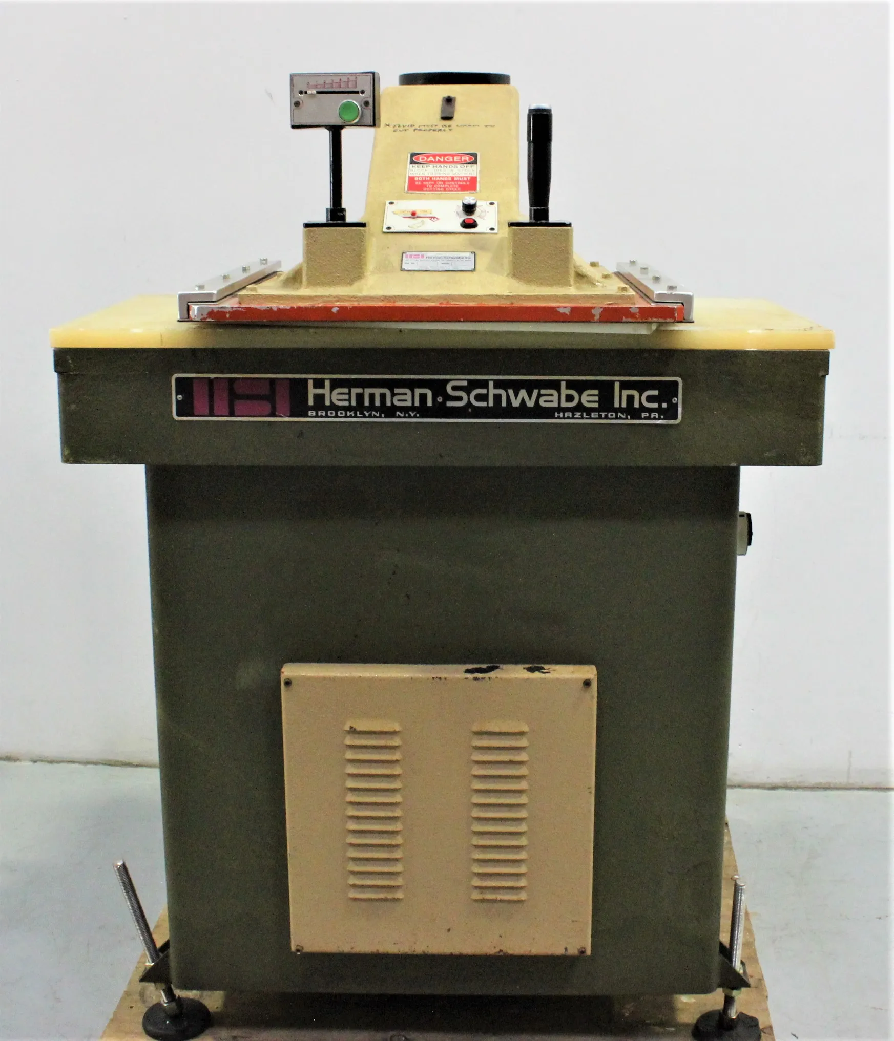 Used Herman Schwabe Inc. FN 25 Laboratory Cutting Press 25 Ton