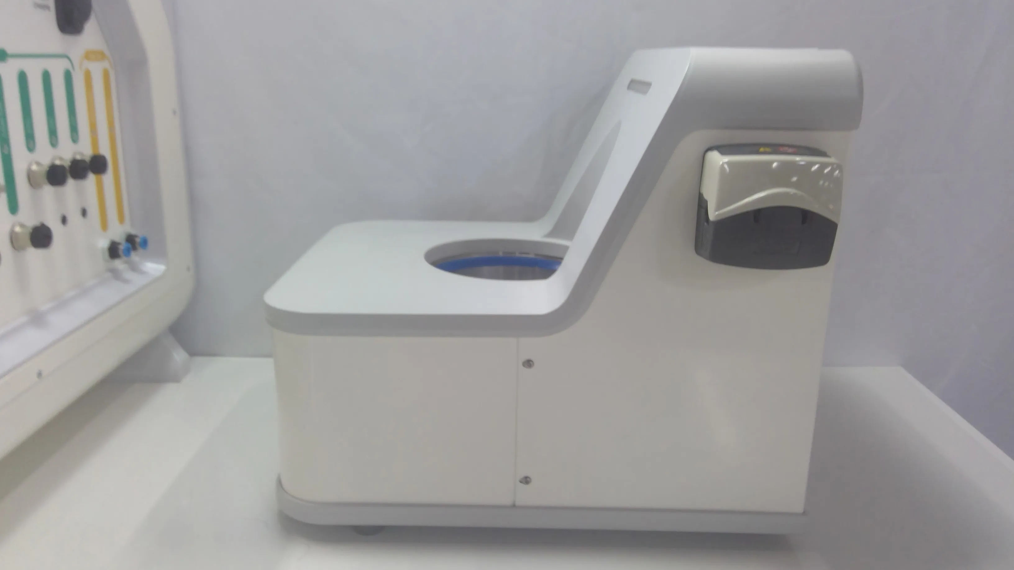 Pall iCELLis Nano Single-Use Fixed Bed Bioreactor w/ mPath Controller