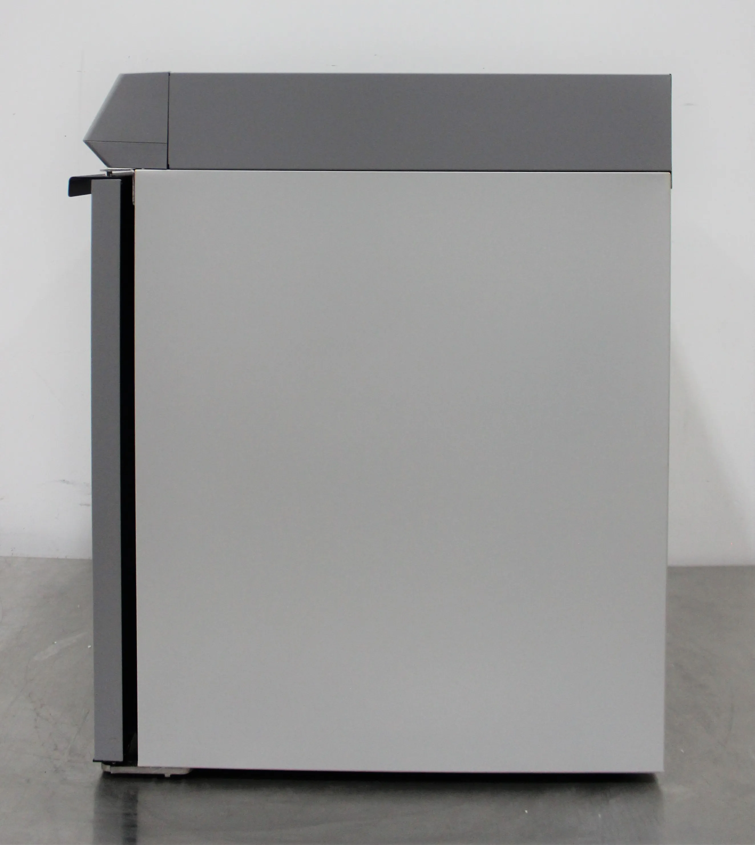 Thermo Scientific TSX Series Undercounter Lab Refrigerator