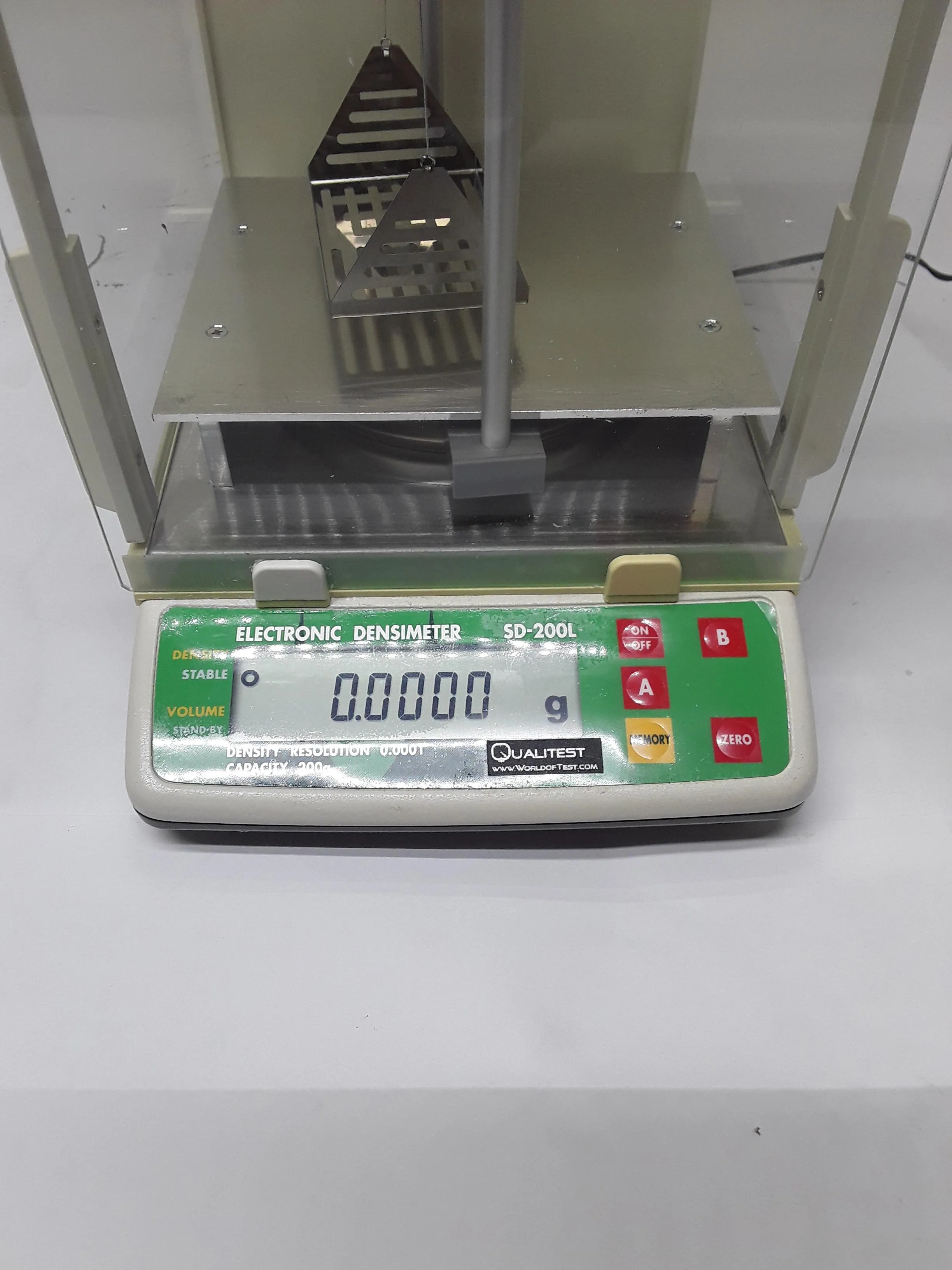 QualiTest SD-200L Analytical Balance Class 1 Used