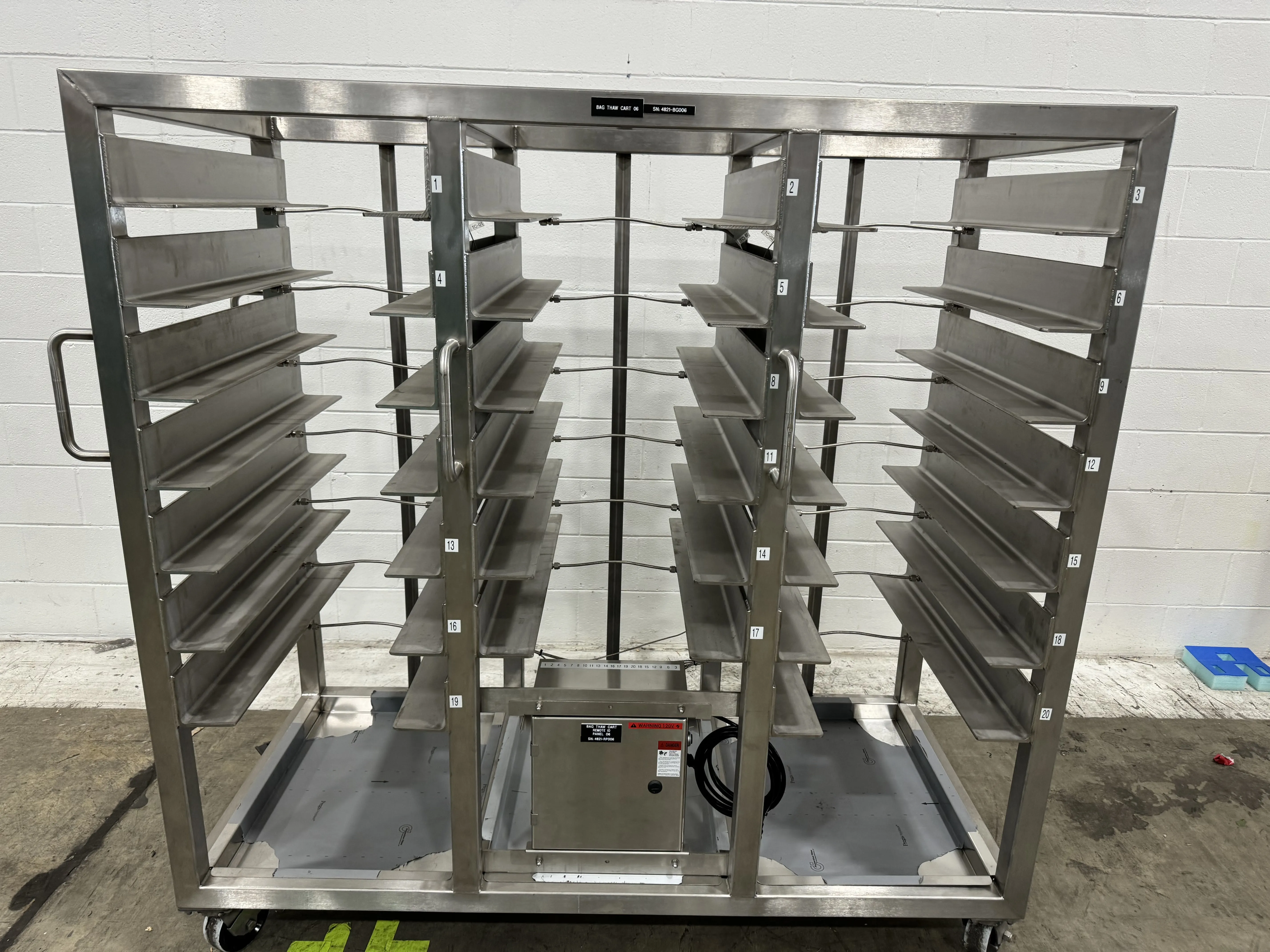 Used Bag Thaw Cart 07 - Custom Cart | REUZEit Lab Equipment